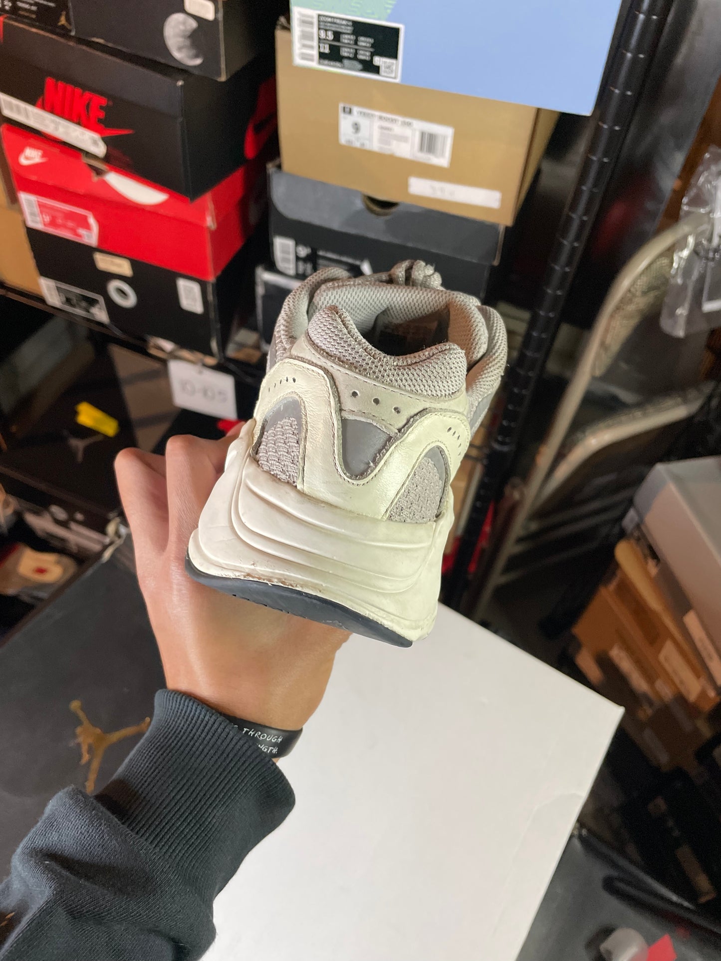 Yeezy 700 Static (7)