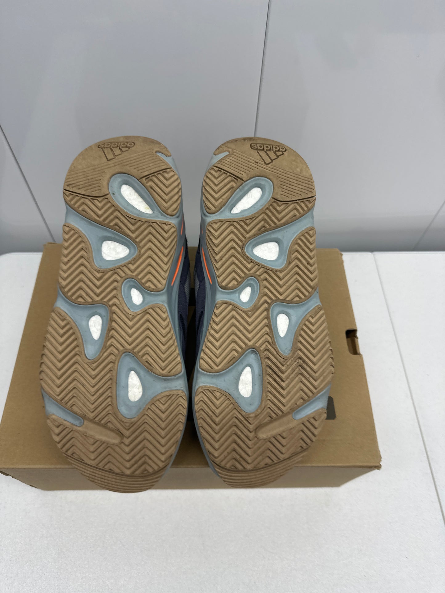 Carbon Blue 700 (10)
