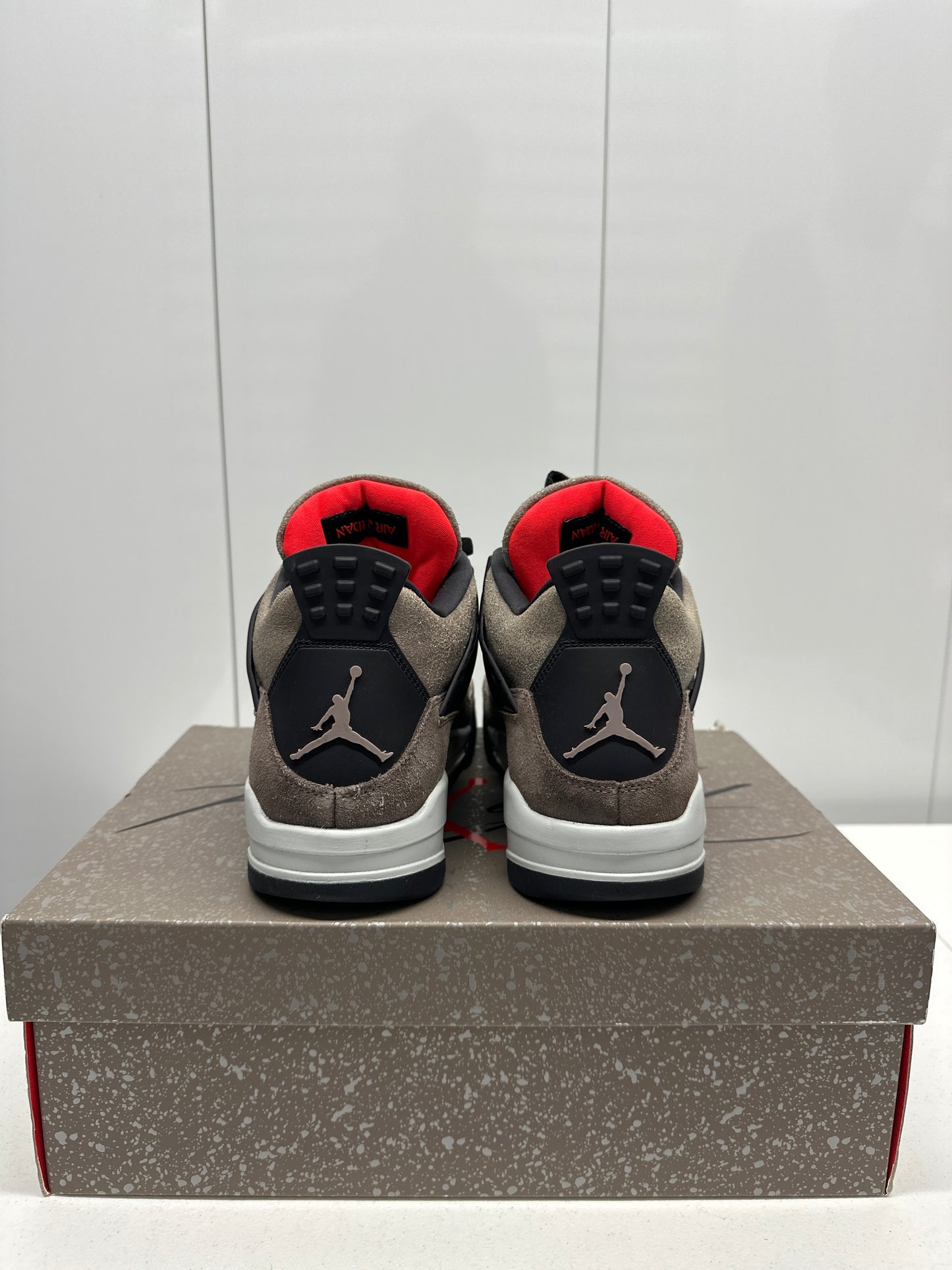 Jordan 4 Taupe Haze (9.5)