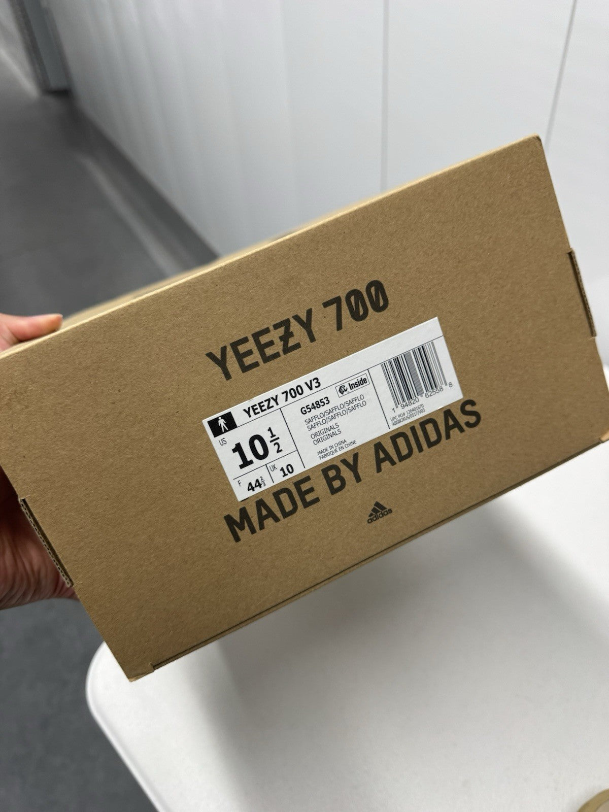 Adidas Yeezy Boost 700 V3 Safflower FW4980 Men's Size 10.5