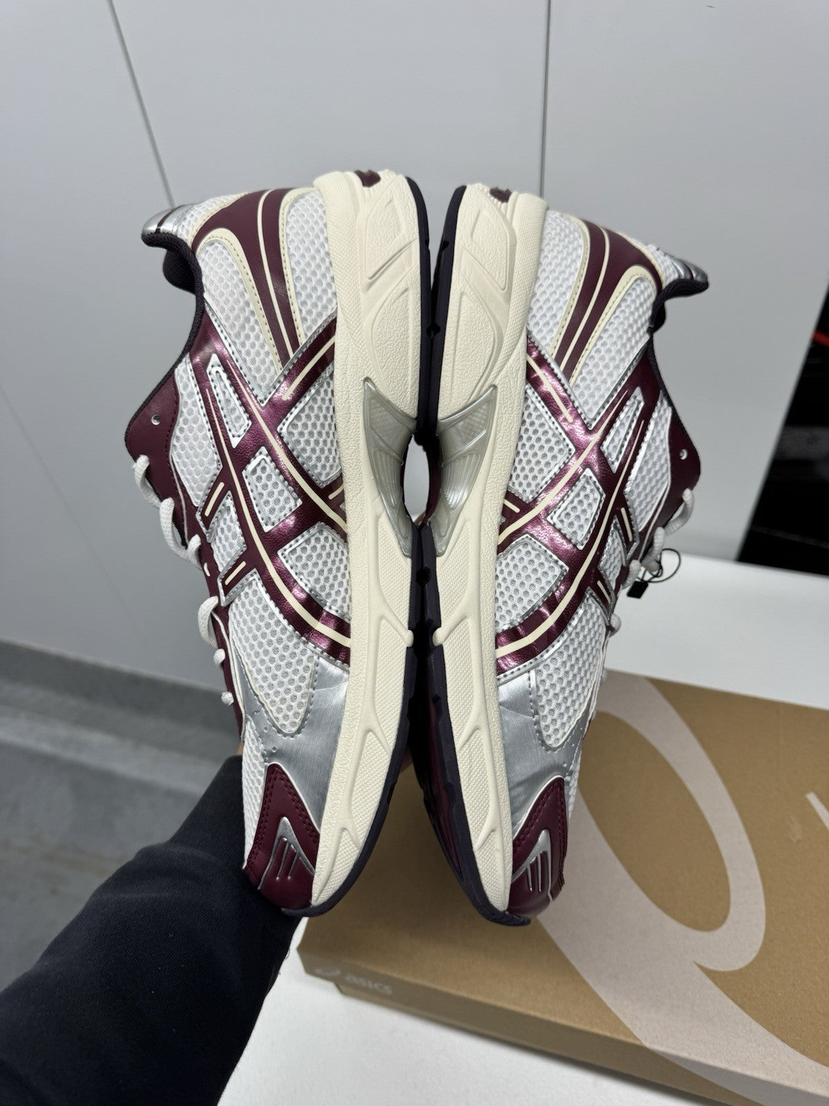 ASICS Gel 1130 White Maroon Banner Size 12