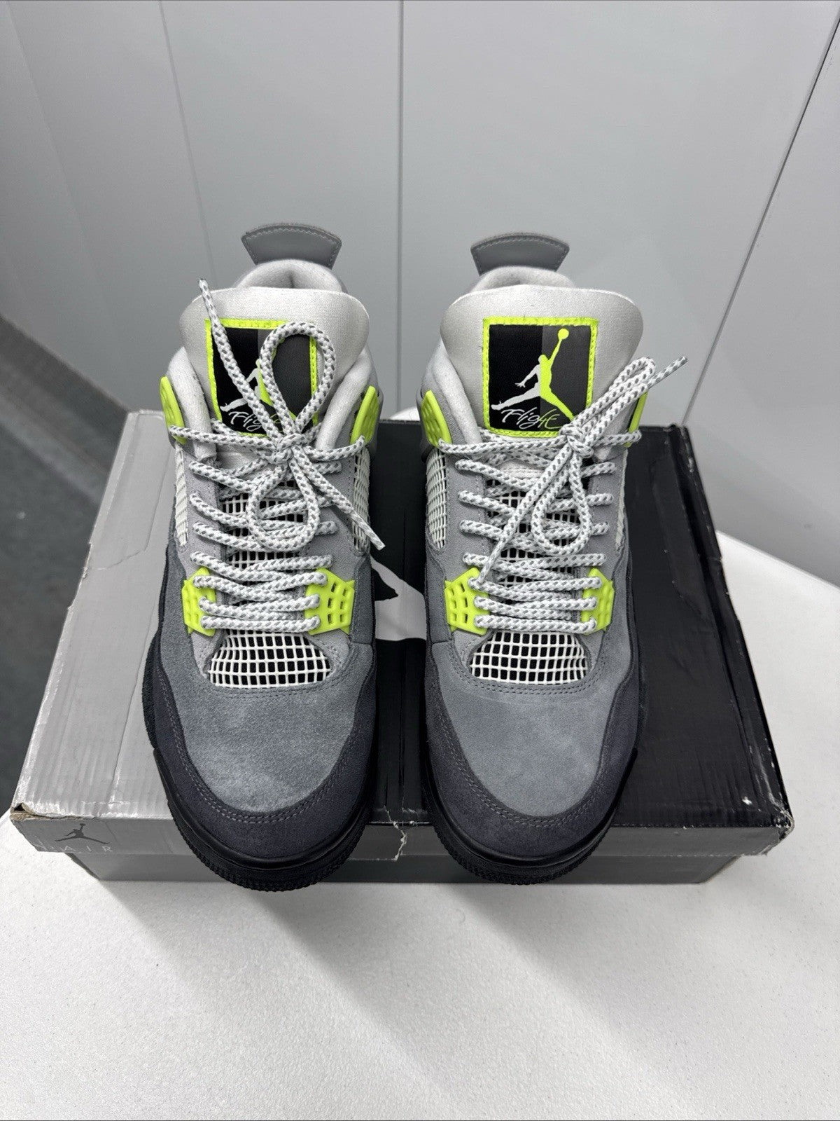 Size 9.5 - Jordan 4 Retro SE Mid Neon 95