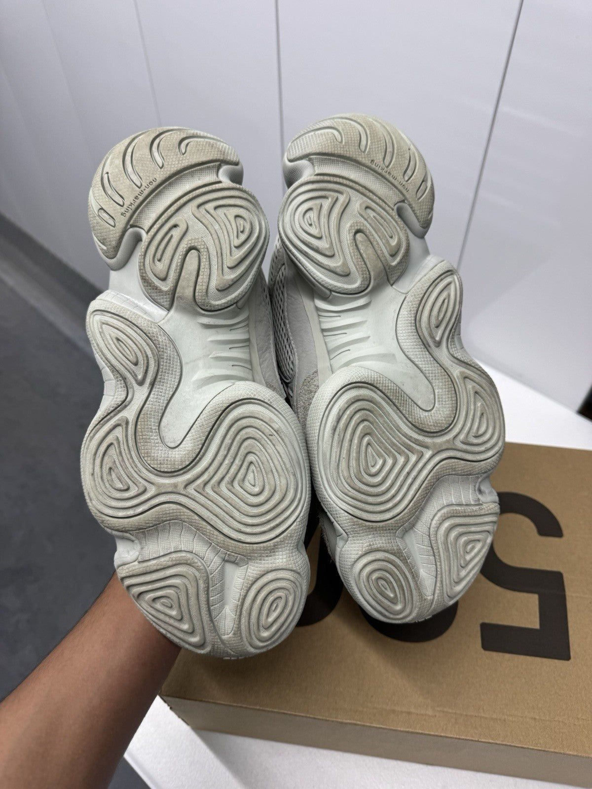 adidas Yeezy 500 Men's Size 11 Salt Grey Sneakers