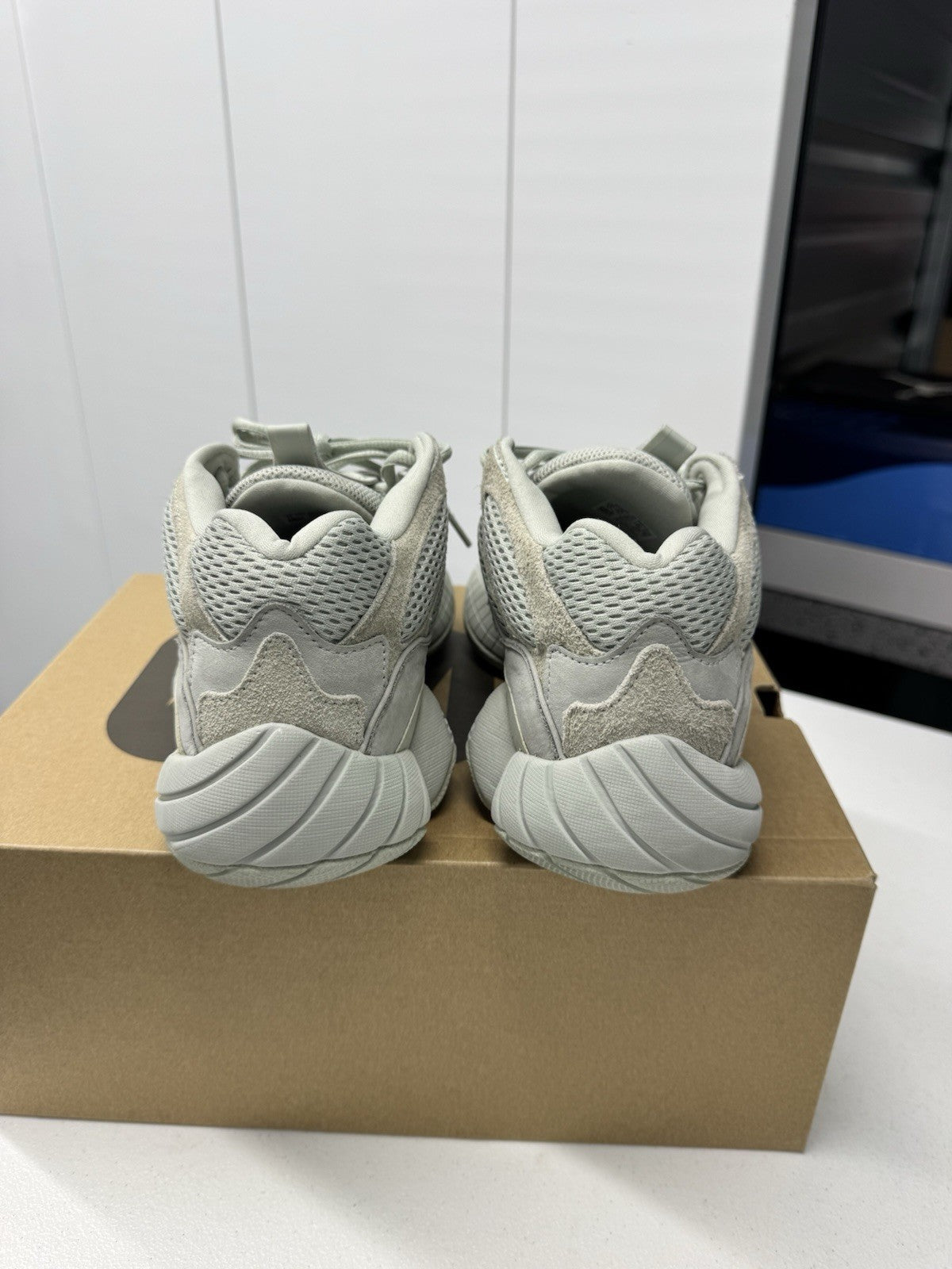 adidas Yeezy 500 Men's Size 11 Salt Grey Sneakers