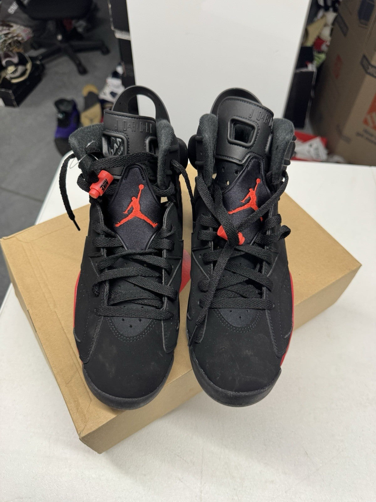 Jordan Air Jordan 6 Retro Reverse Infrared Black/Light Crimson SIZE 10.5