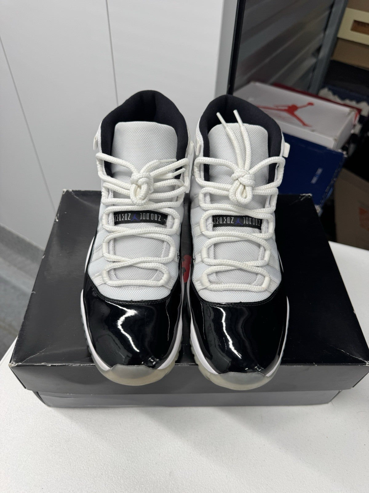 Nike Air Jordan 11 Retro Men's Size 13 White/Black Concord Sneakers