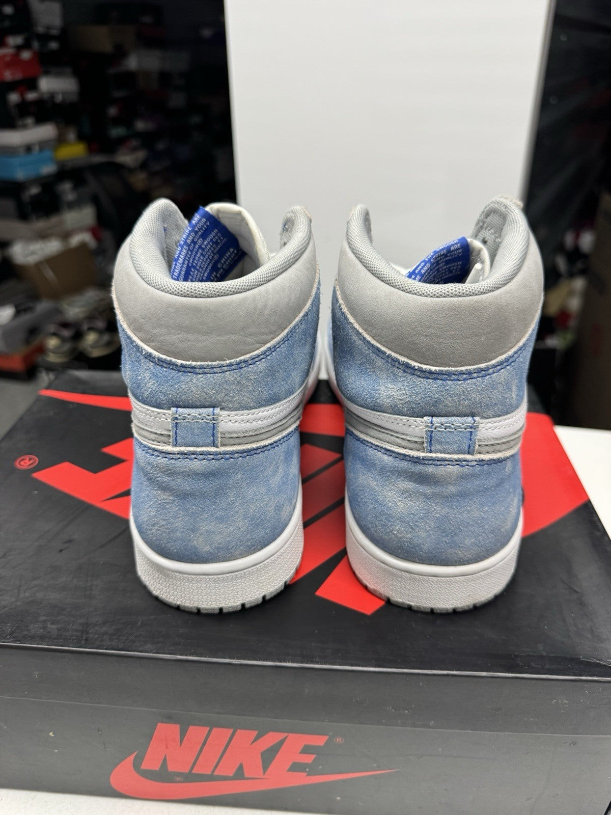 Jordan Air Jordan 1 Retro High OG Hyper Royal Suede Men's Sneakers SIZE 10