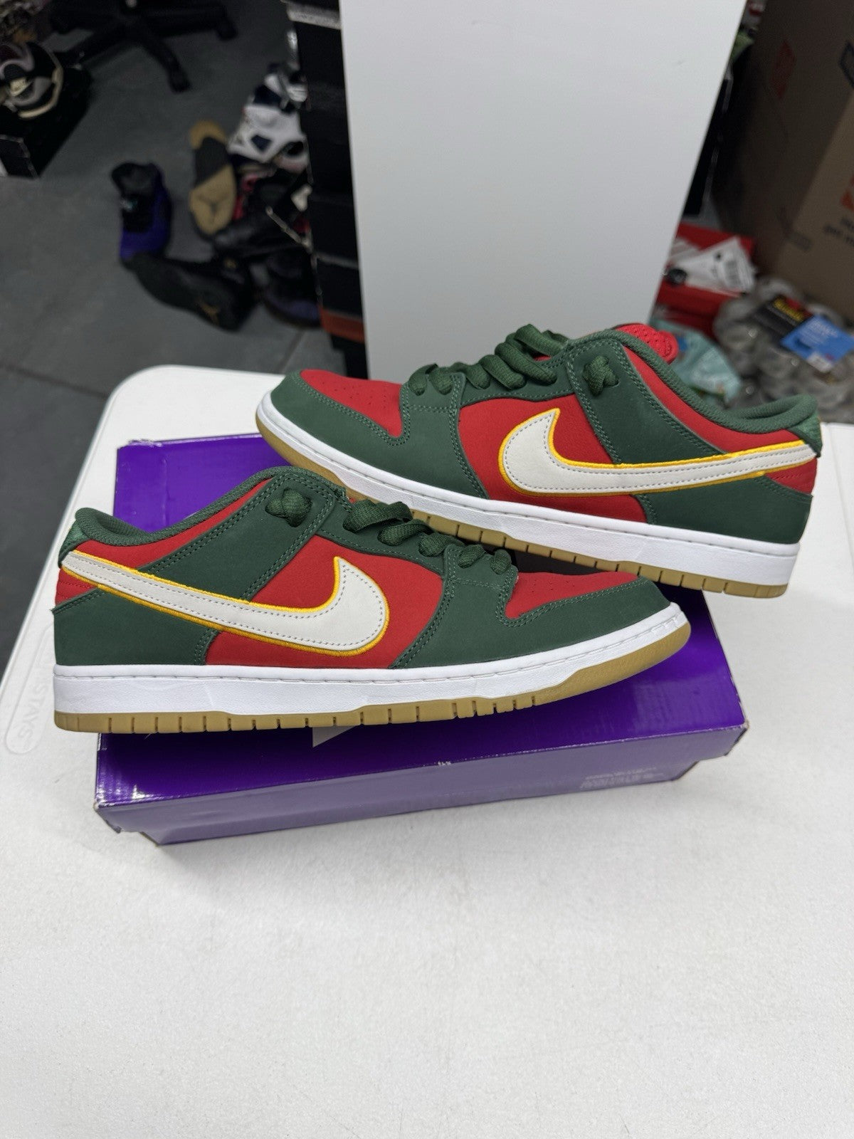 Nike SB Dunk Low Pro PRM Green Mens Skateboarding Shoes Size 11 Medium D