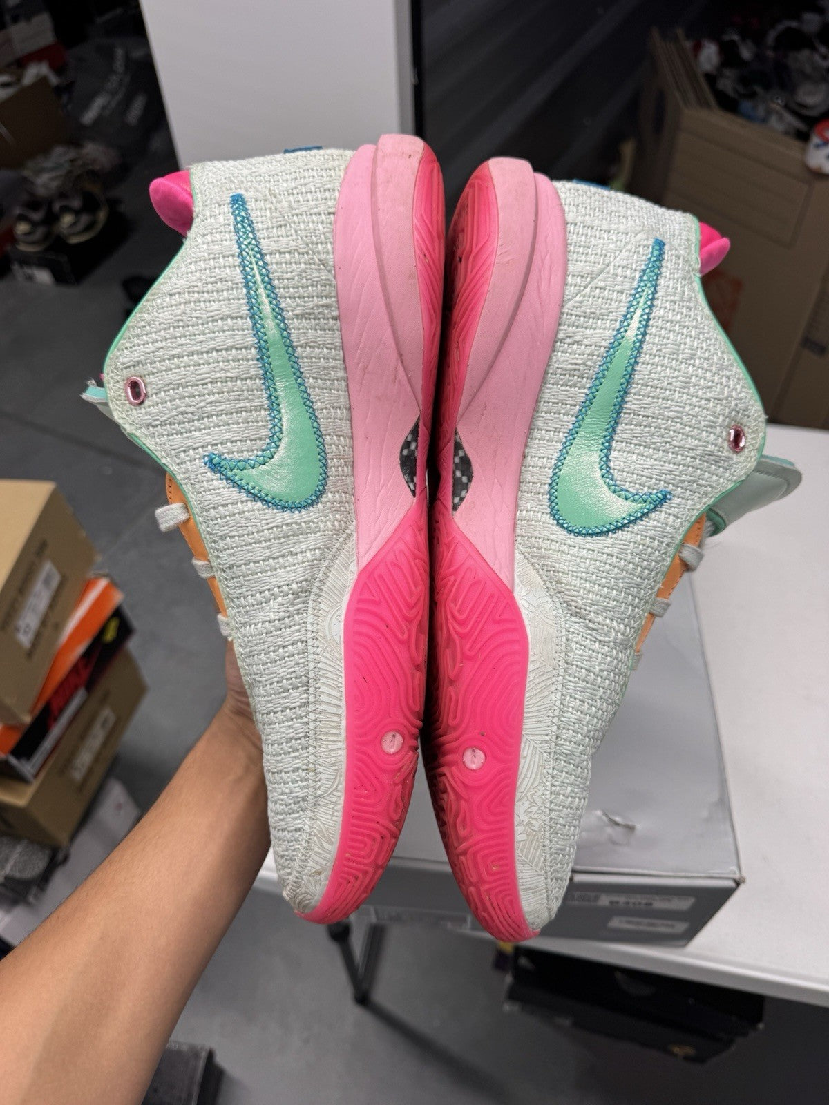 Nike LeBron XX Time Machine Men's Low Top Basketball Shoes Green/Pink SZ13.5