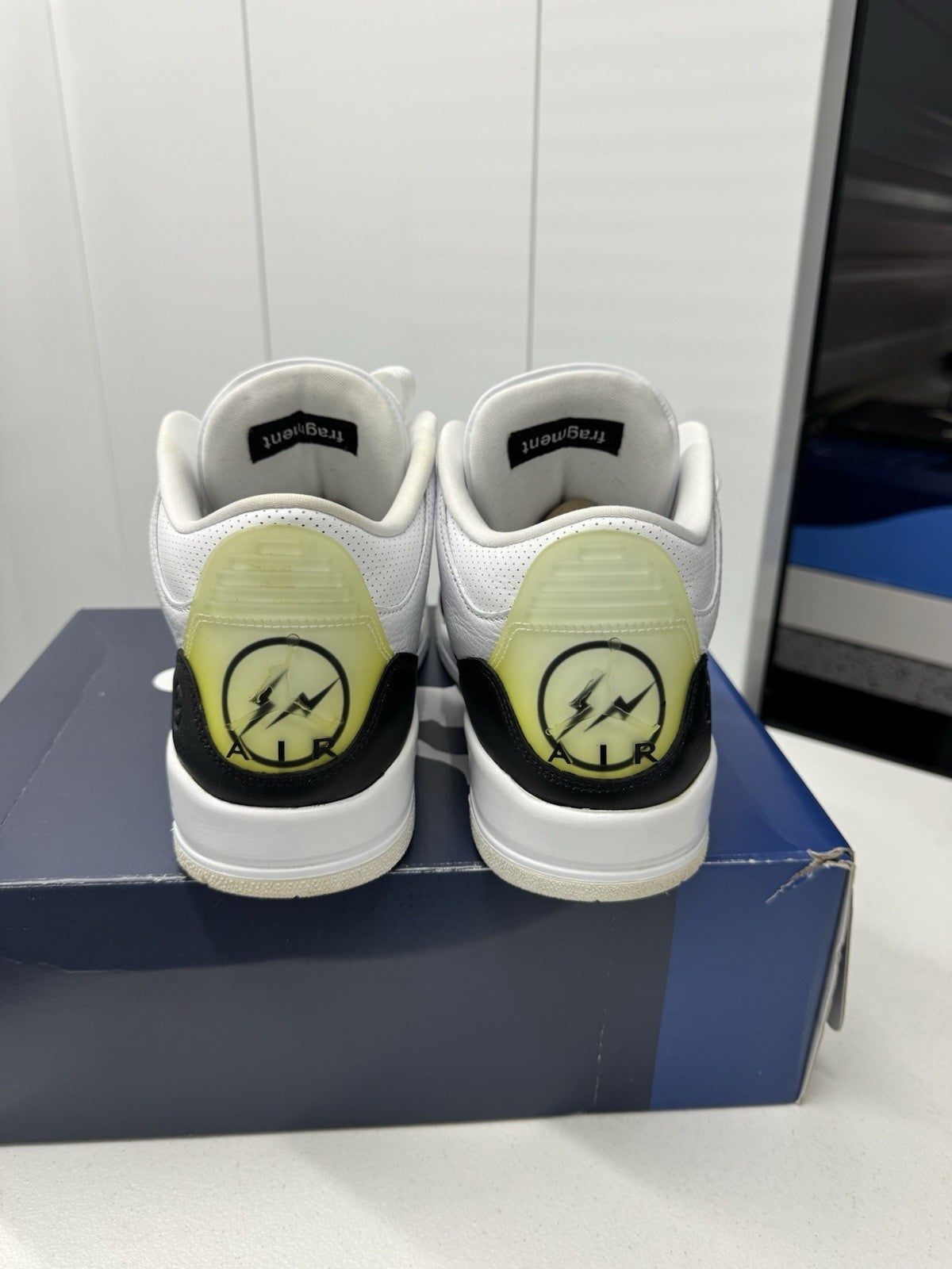 Air Jordan 3 Retro SP x Fragment Men's Sneakers Size 11 DA3595-100