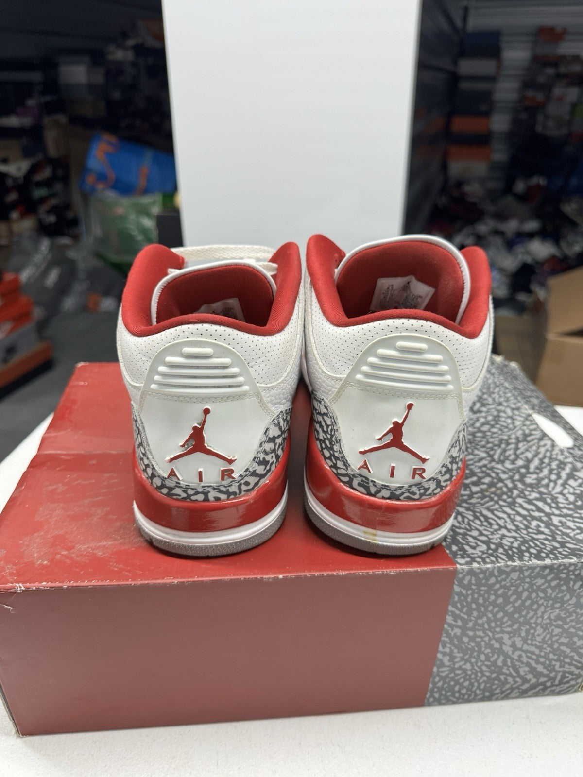 Jordan Air Jordan 3 Retro Mid Cardinal Red Men's Sneakers White/Red SIZE 8.5