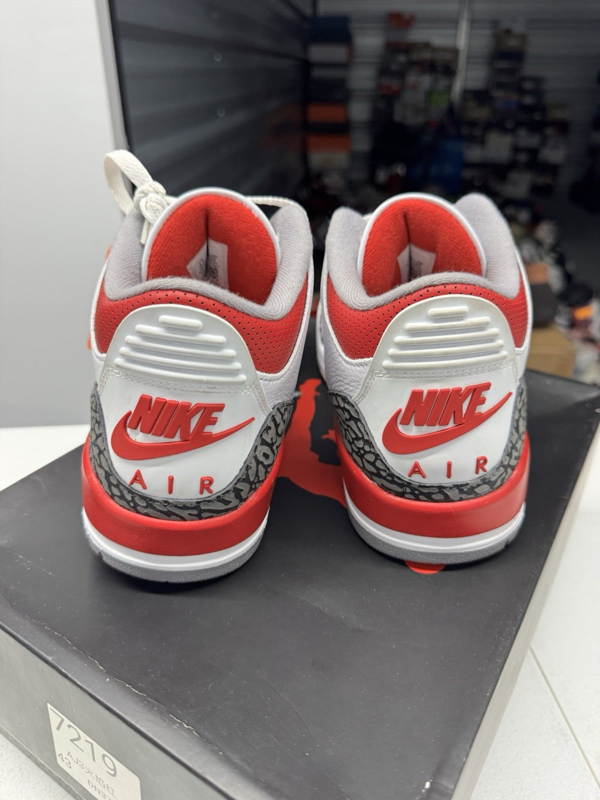 Jordan Air Jordan 3 Retro Fire Red White/Cement Grey/Black Sneakers SIZE 9.5