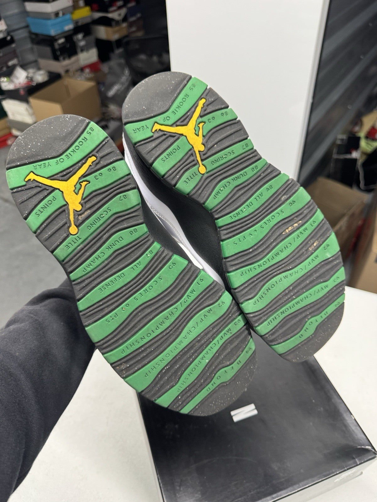 Jordan Air Jordan 10 Retro 2019 Seattle White/Black-Kelly Green SIZE 9.5