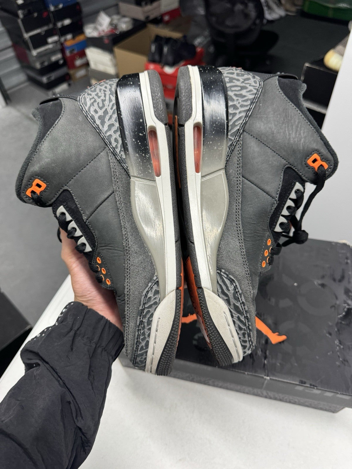 Jordan Air Jordan 3 Retro Fear 2023 Men's Sneakers Gray/Orange SIZE 8.5