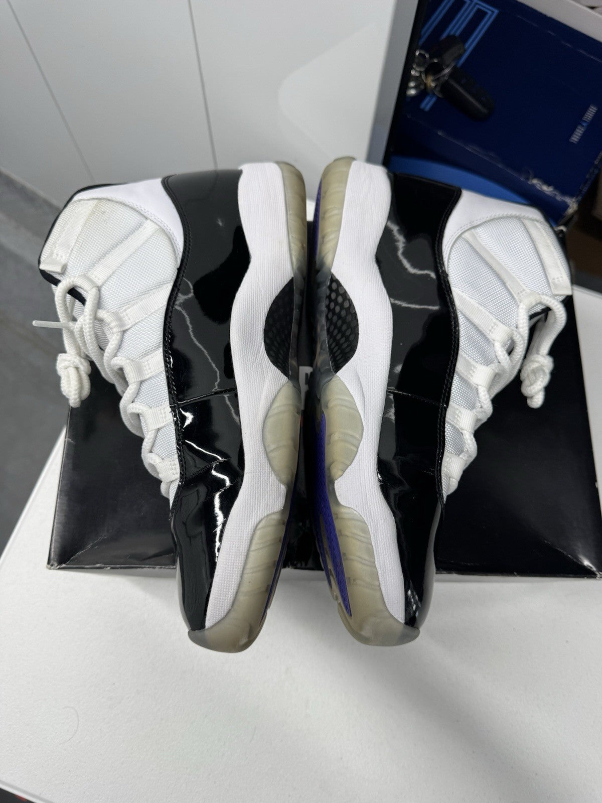 Nike Air Jordan 11 Retro Men's Size 13 White/Black Concord Sneakers