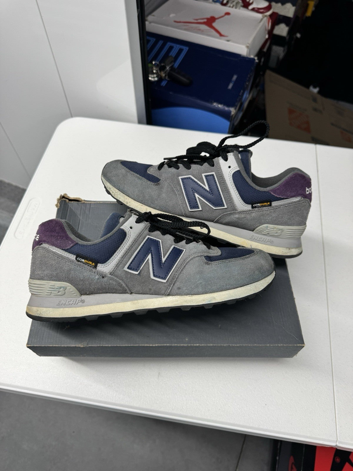 New Balance ML574LGB Men's Classic Grey/Silver/Black Sneakers Size 11