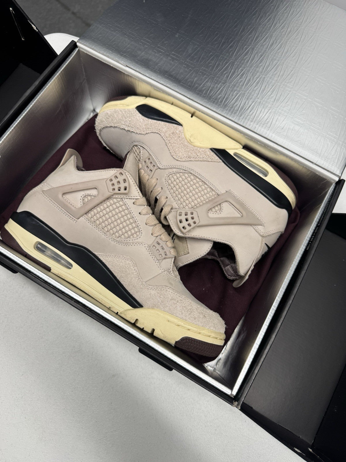 Jordan A Ma Maniére x Air Jordan 4 Retro SP Fossil Stone SIZE 8M