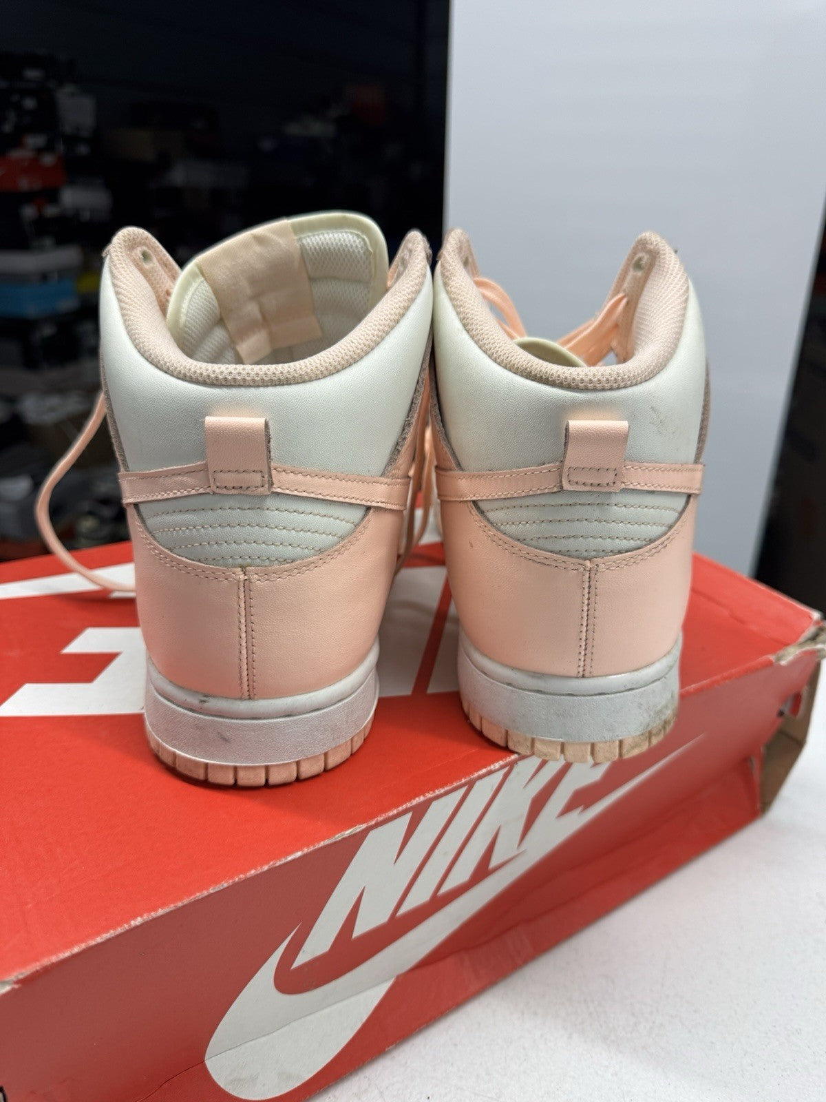 Nike Dunk High Crimson Tint Sail/Crimson Tint Pink Leather SIZE 12W/10.5M
