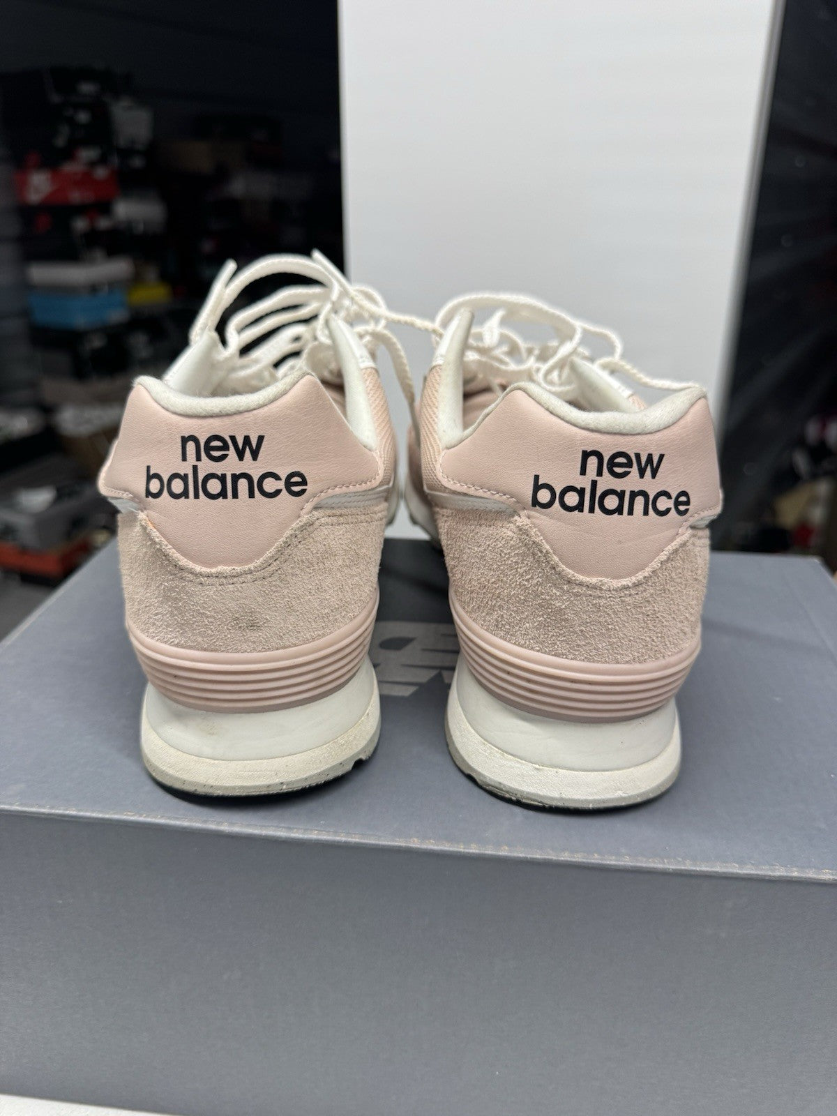 New Balance 574 Women's Pink/White Suede Mesh Low Top Lace-Up Sneakers SIZE 10