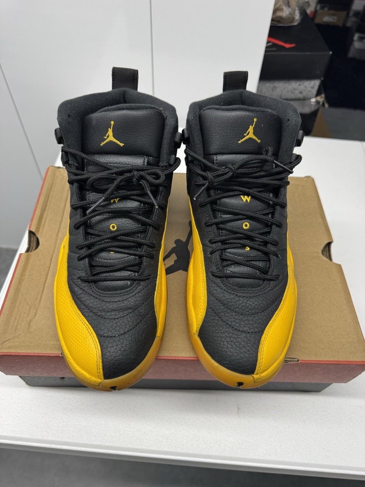 Air Jordan 12 Retro Men's Size 9 University Gold Sneakers 130690-070