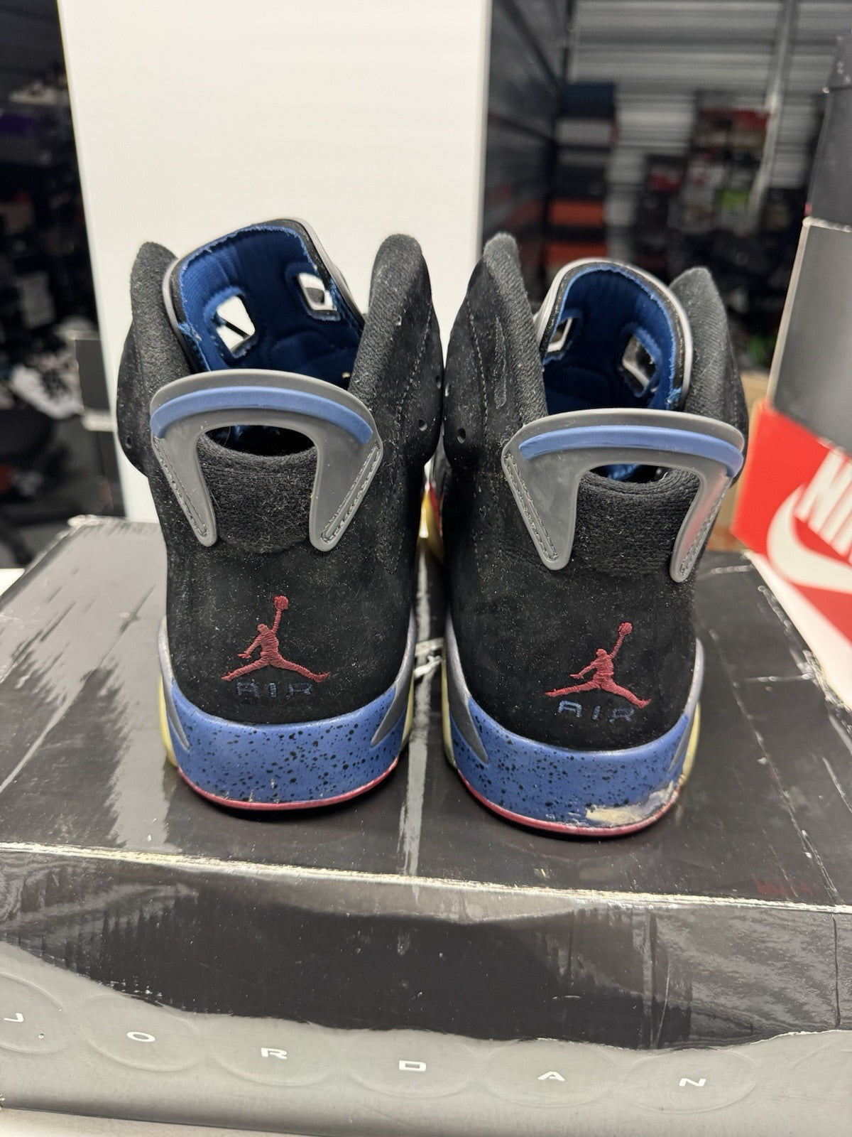 Jordan Air Jordan 6 Retro Pistons Men's Sneakers Black/Varsity Red SIZE 10.5