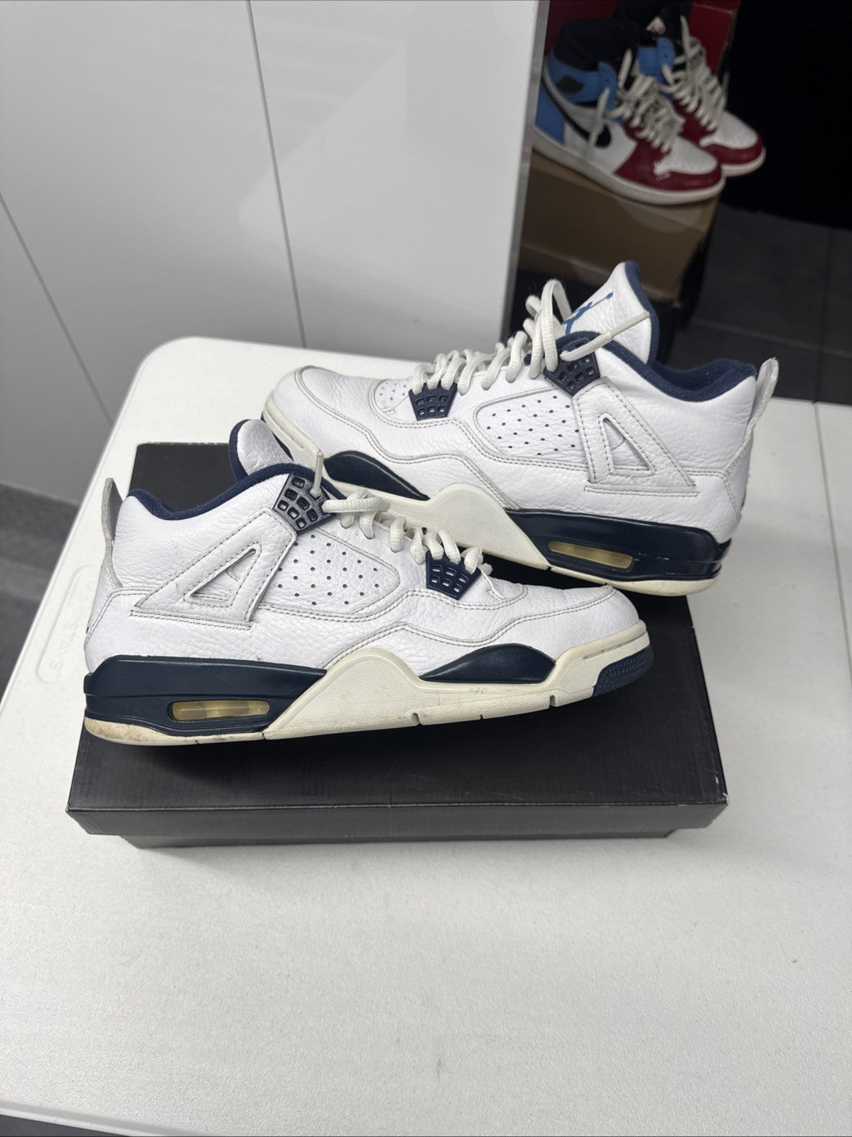 Size 8.5 - Air Jordan 4 Retro LS Columbia