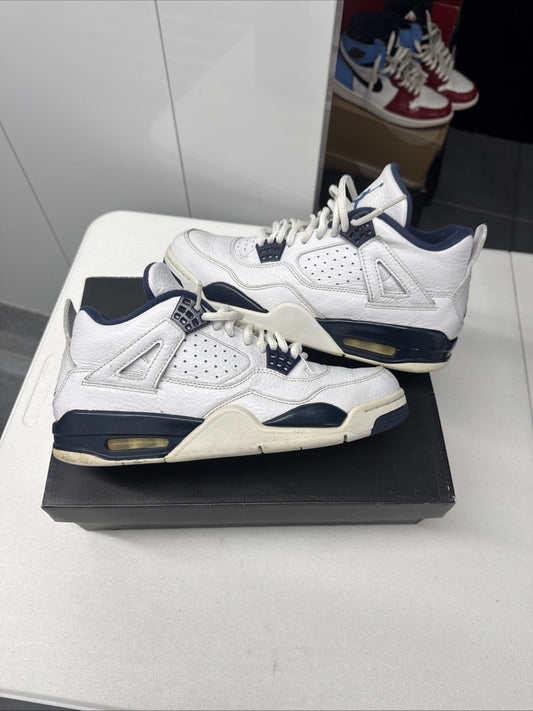 Size 8.5 - Air Jordan 4 Retro LS Columbia
