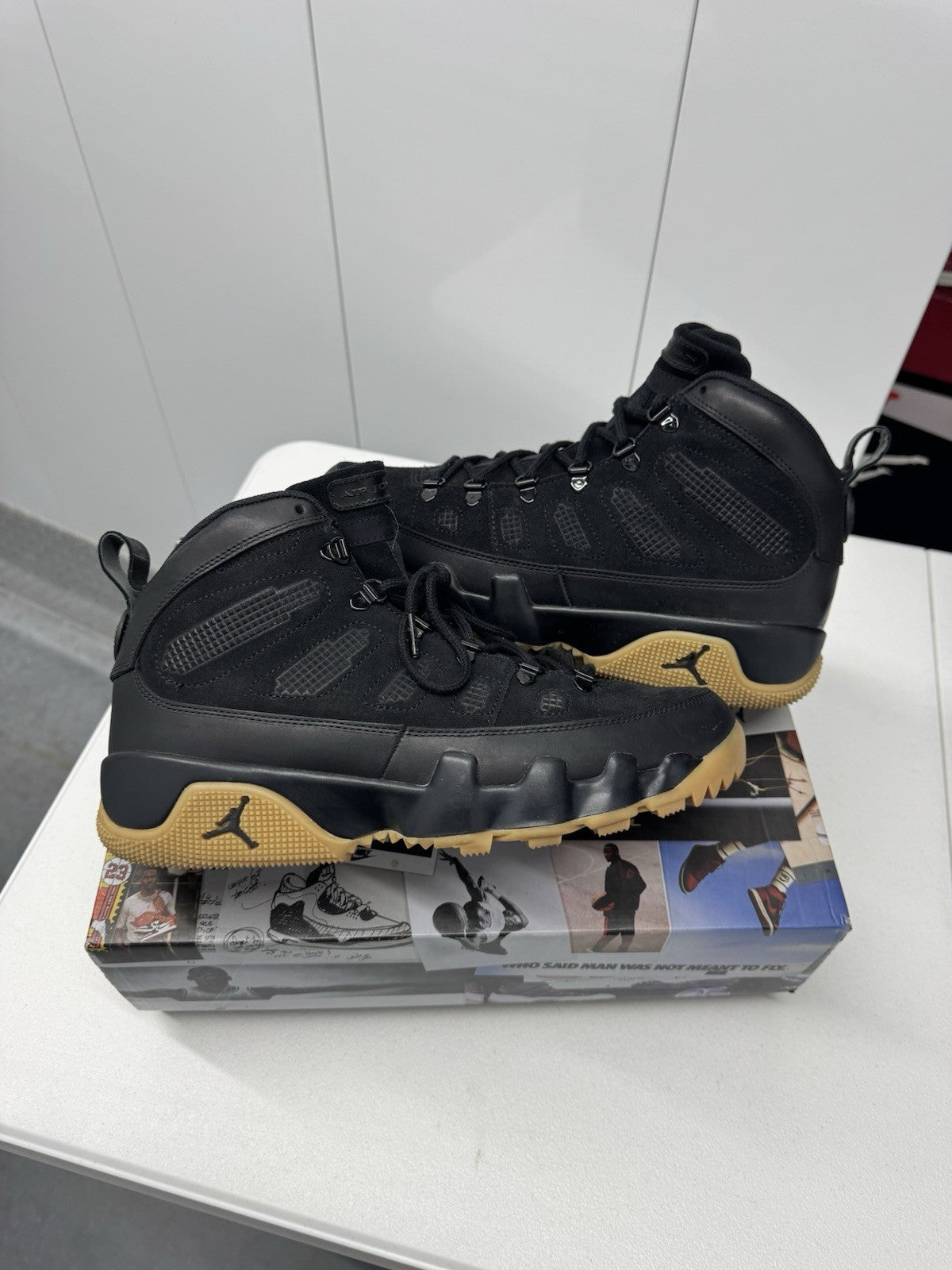 Air Jordan 9 Retro Men's Black/Gum Light Brown Boot, Size 11, AR4491-025