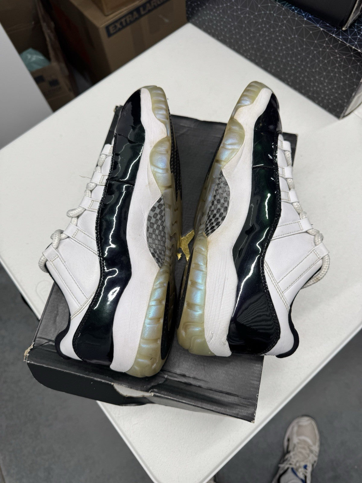Jordan Air Jordan 11 Retro Low Emerald Rise White/Black Sneakers SIZE 9.5