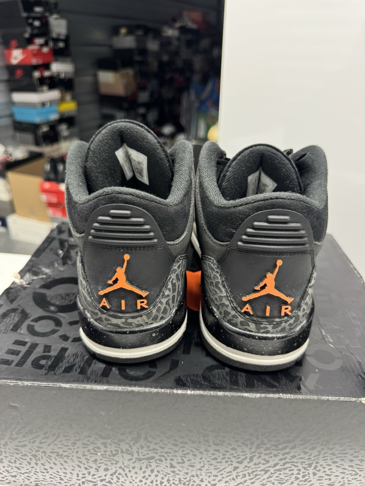 Jordan Air Jordan 3 Retro Fear 2023 Men's Sneakers Gray/Orange SIZE 8.5