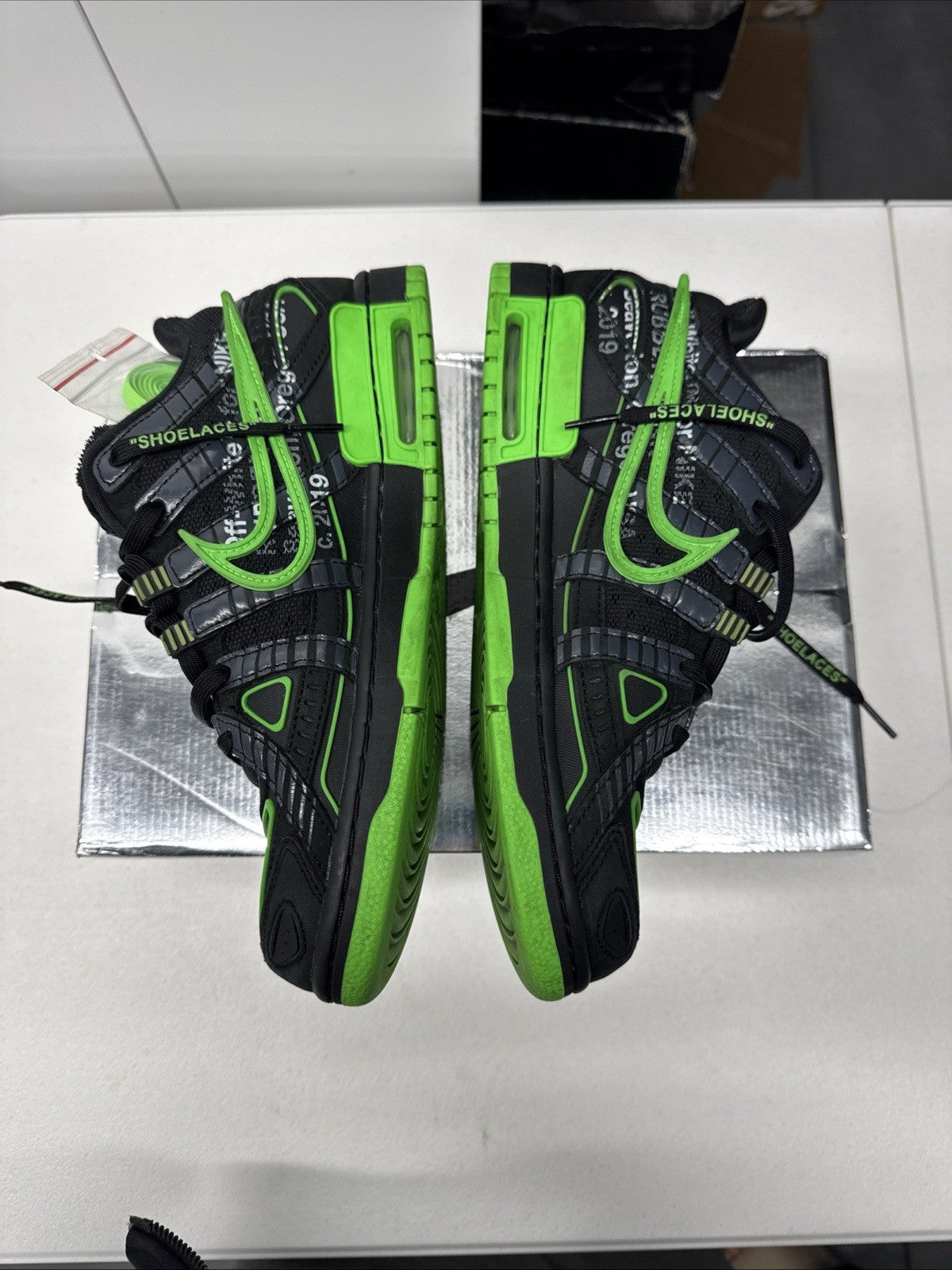Size 9 - Nike Air Rubber Dunk x Off-White Low Green Strike
