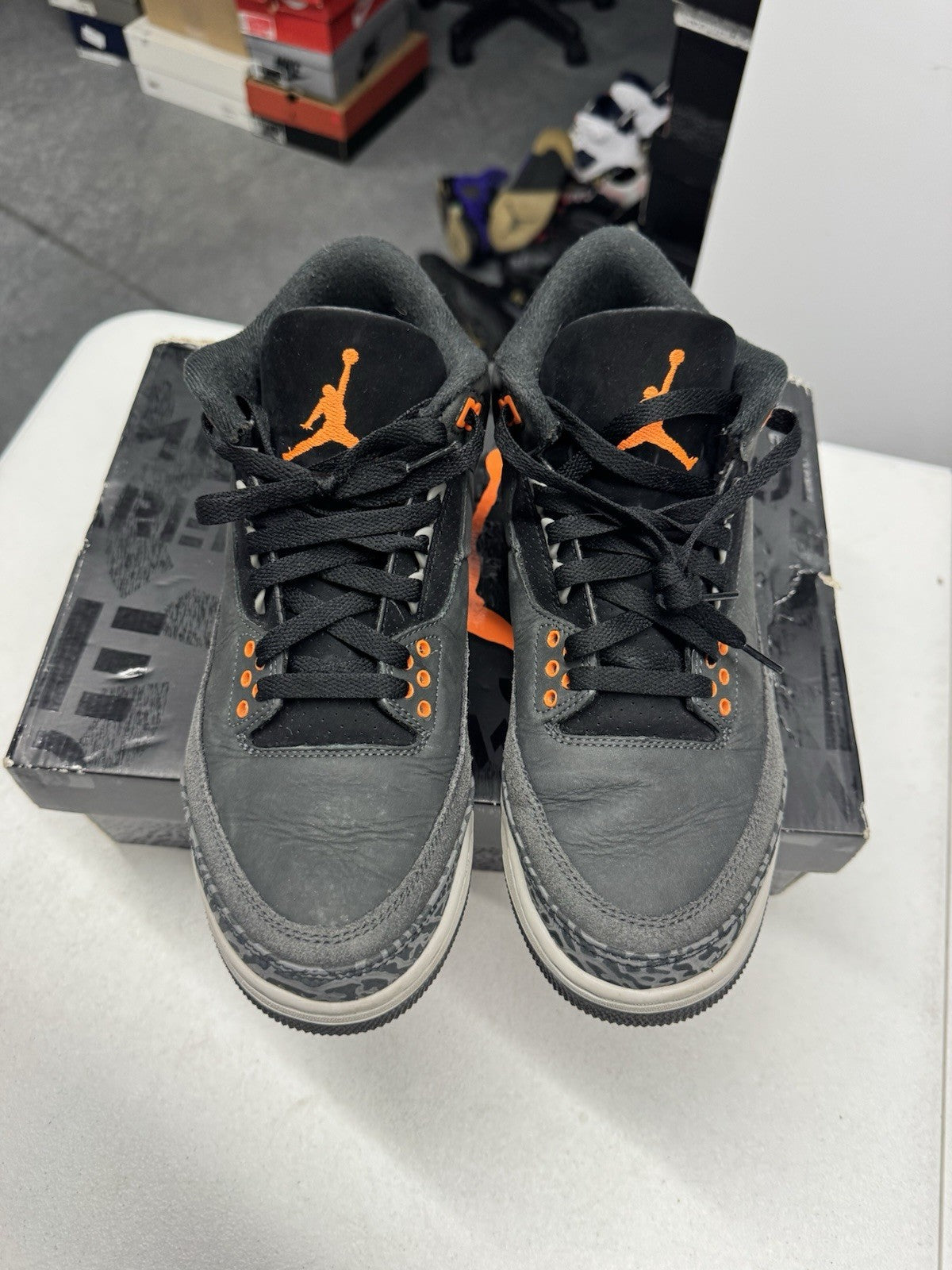 Jordan Air Jordan 3 Retro Fear 2023 Men's Sneakers Gray/Orange SIZE 8.5
