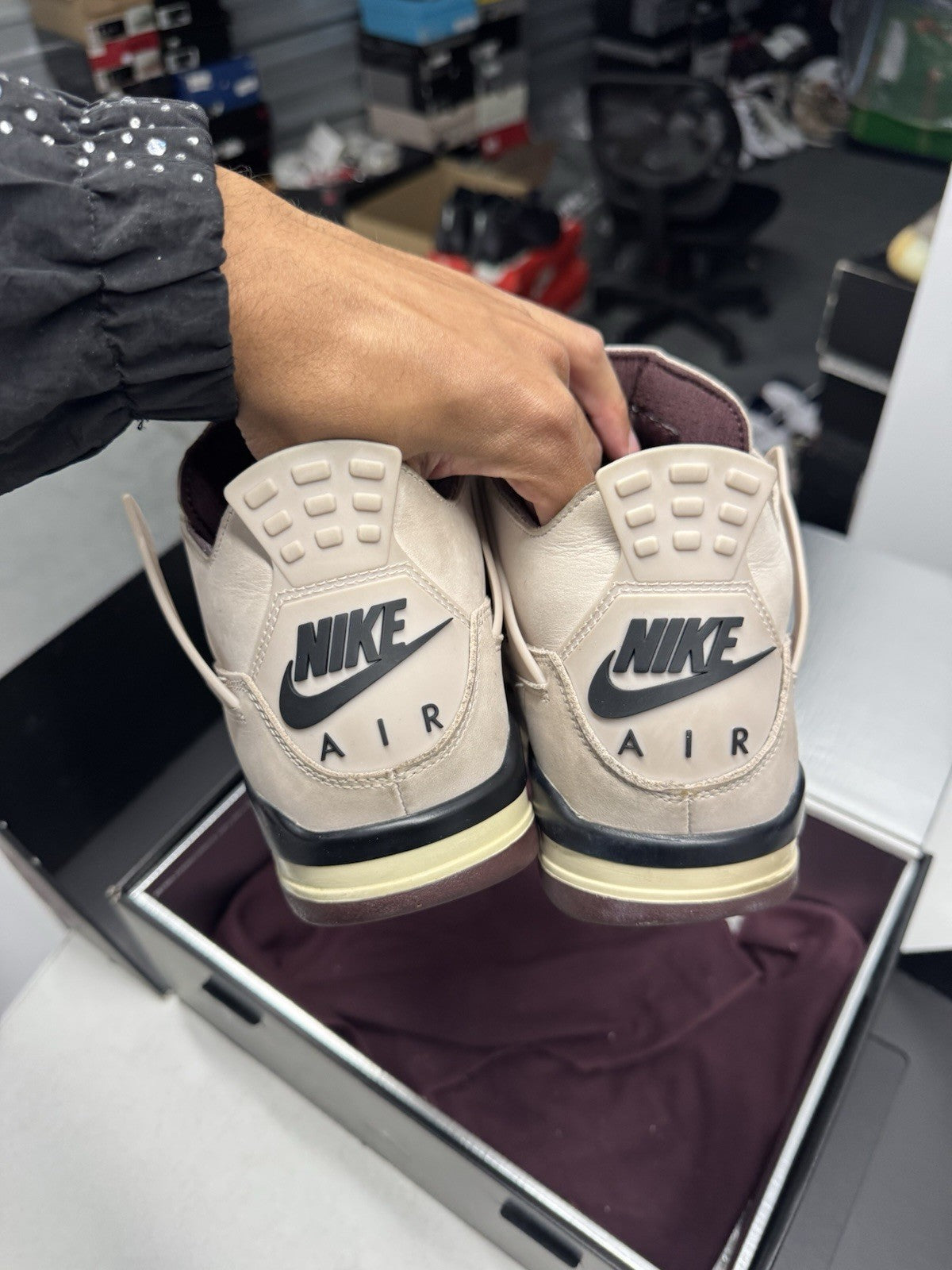 Jordan A Ma Maniére x Air Jordan 4 Retro SP Fossil Stone SIZE 8M