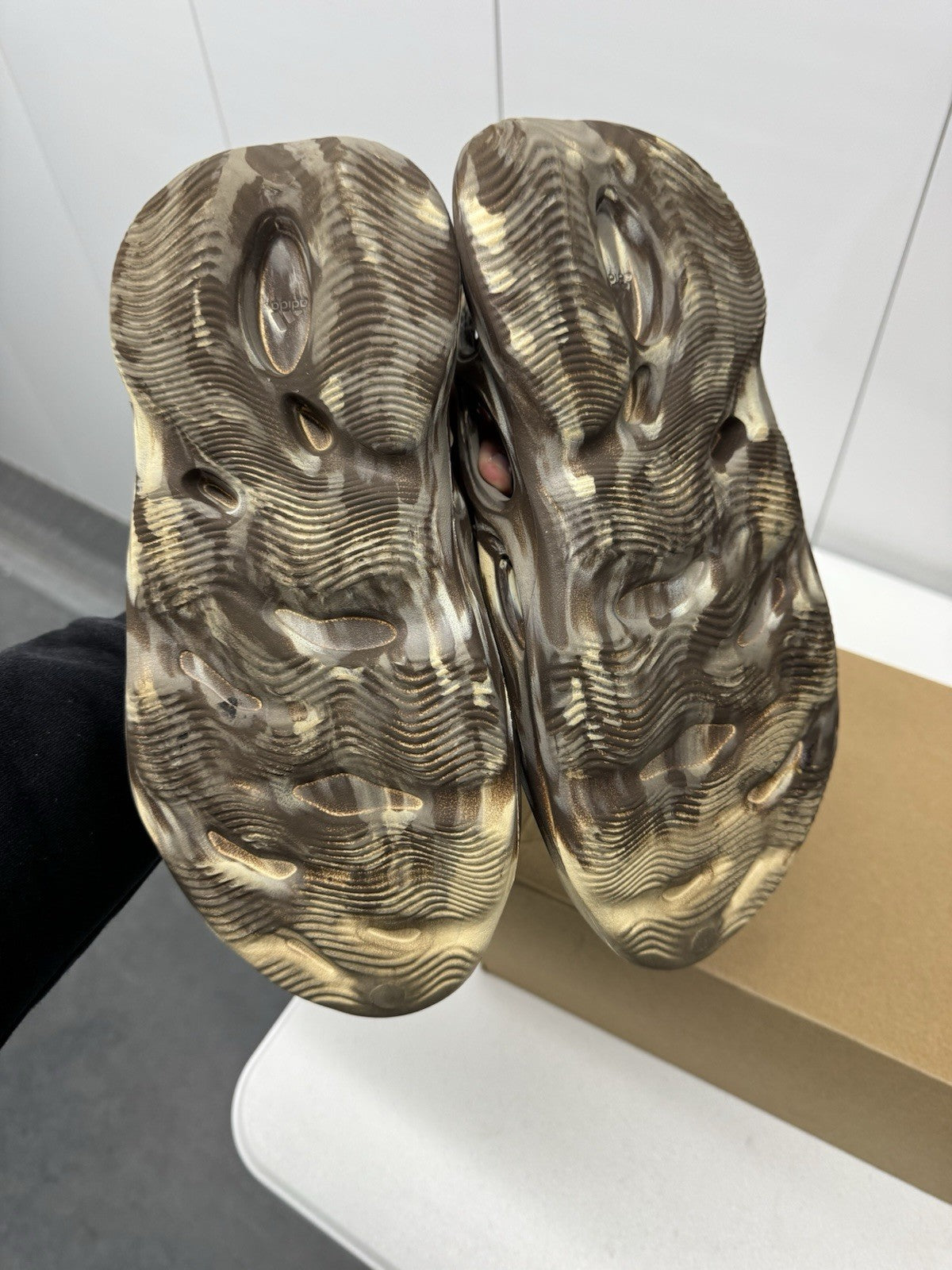 adidas Yeezy Foam RNNR MX Cream Clay Brown Size 10