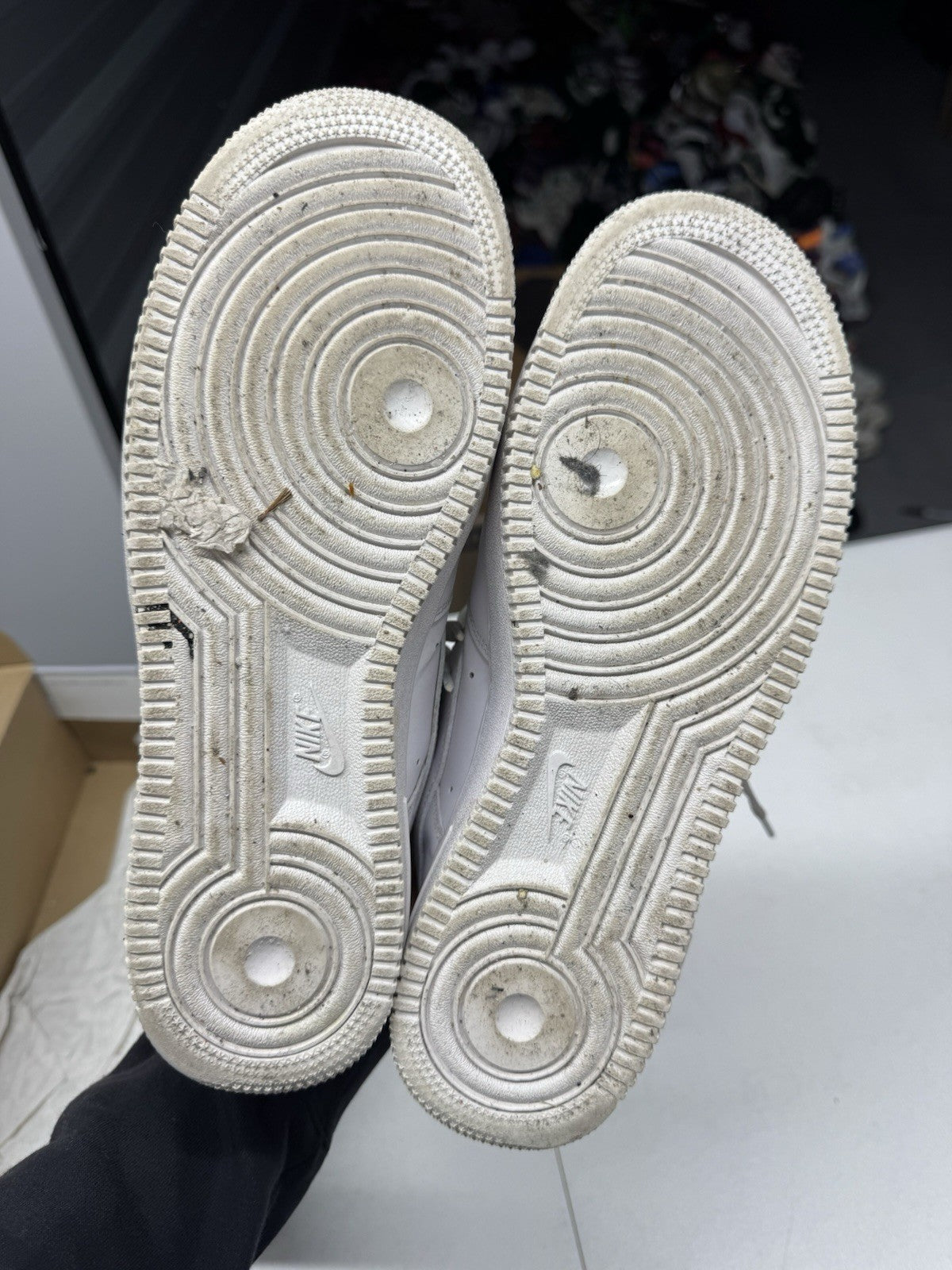 Nike Air Force 1 '07 Low Triple White Men's Sneakers White SIZE 9