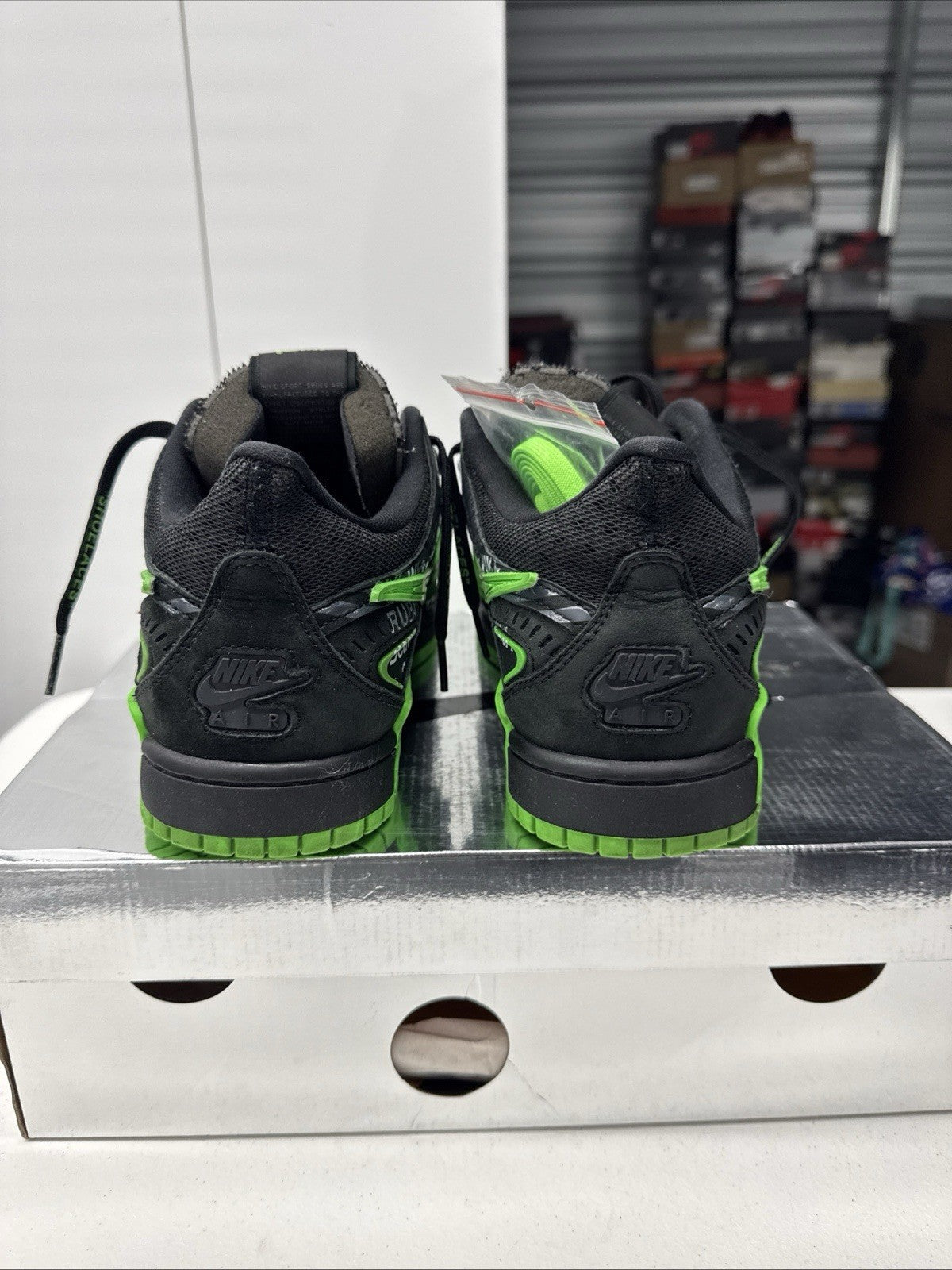 Size 9 - Nike Air Rubber Dunk x Off-White Low Green Strike