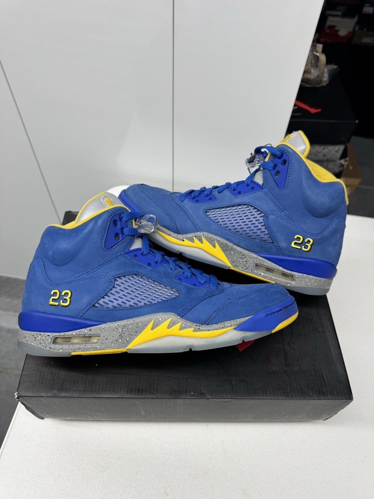 Nike Air Jordan Retro 5 Laney 2013 Men's Size 10.5 Blue/White