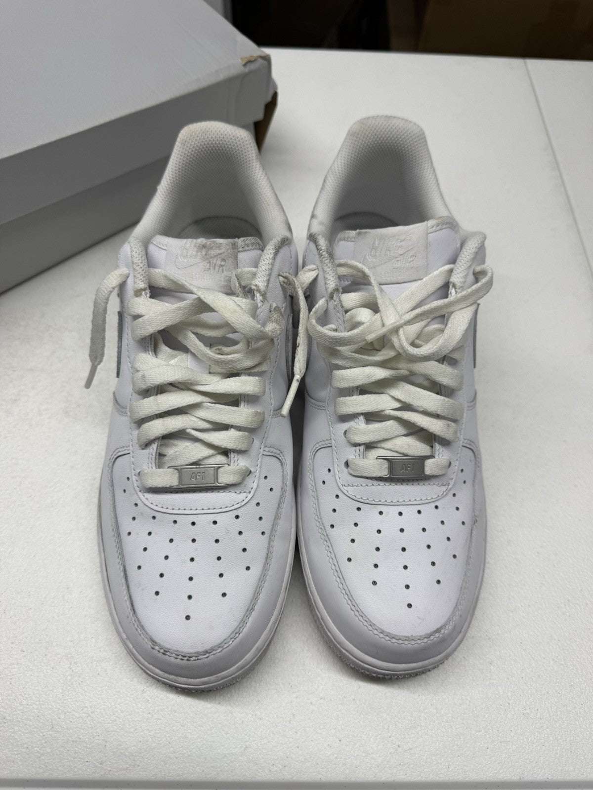Nike Air Force 1 '07 Low Triple White Men's Sneakers SIZE 9.5