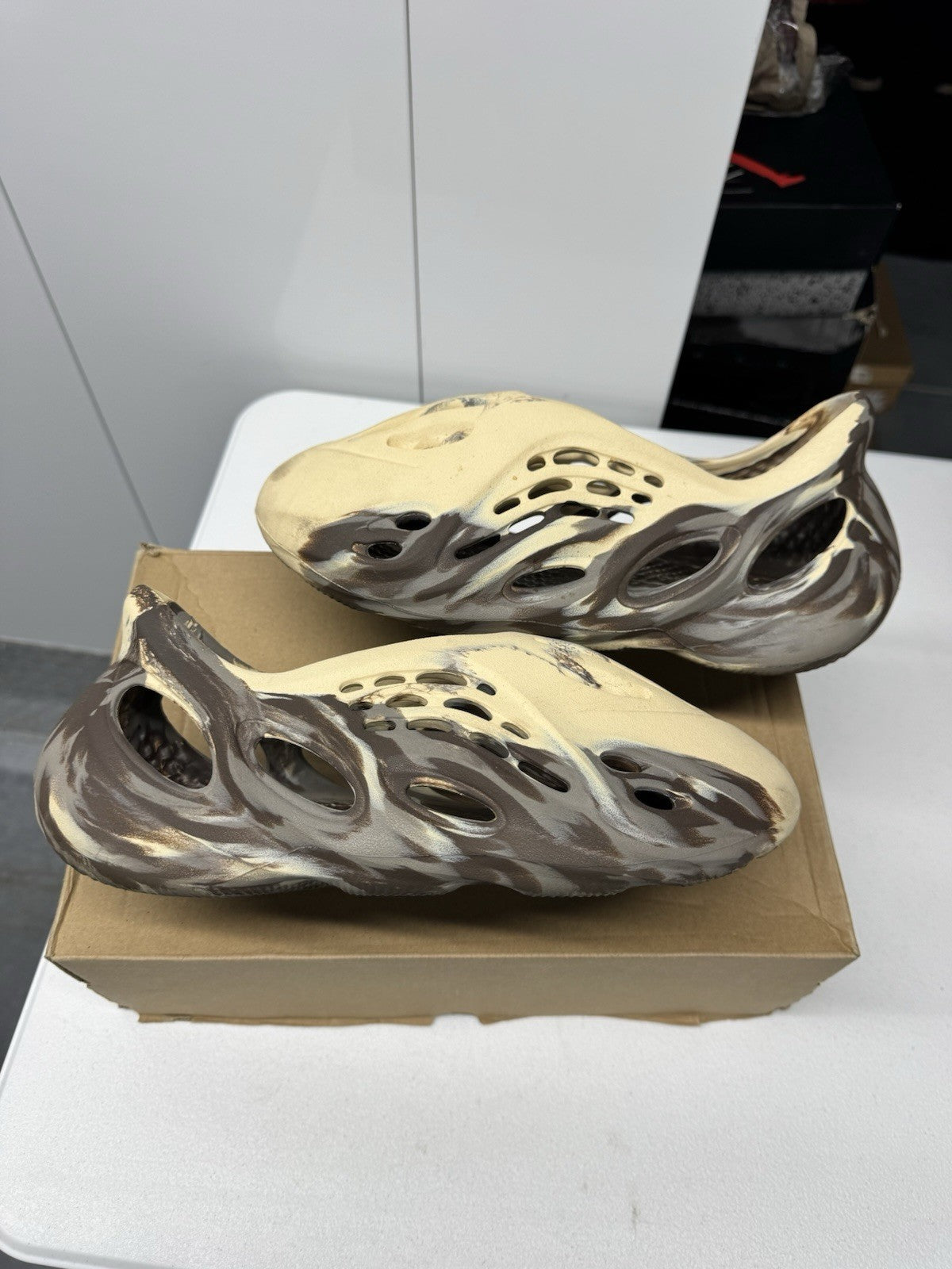 adidas Yeezy Foam RNNR MX Cream Clay Brown Size 10