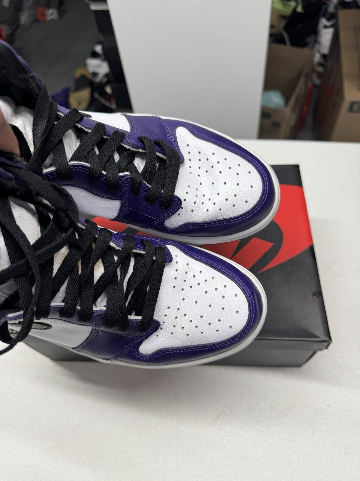 Jordan Air Jordan 1 Retro OG High Court Purple 2.0 Men's 555088-500 SIZE 8.5
