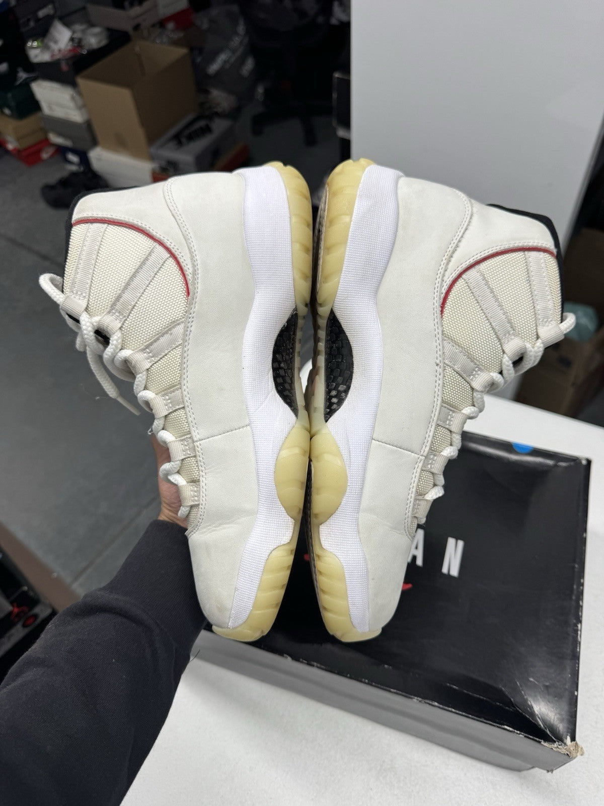 Jordan Air Jordan 11 Retro Platinum Tint/Sail-University Red 2018 SIZE 9.5