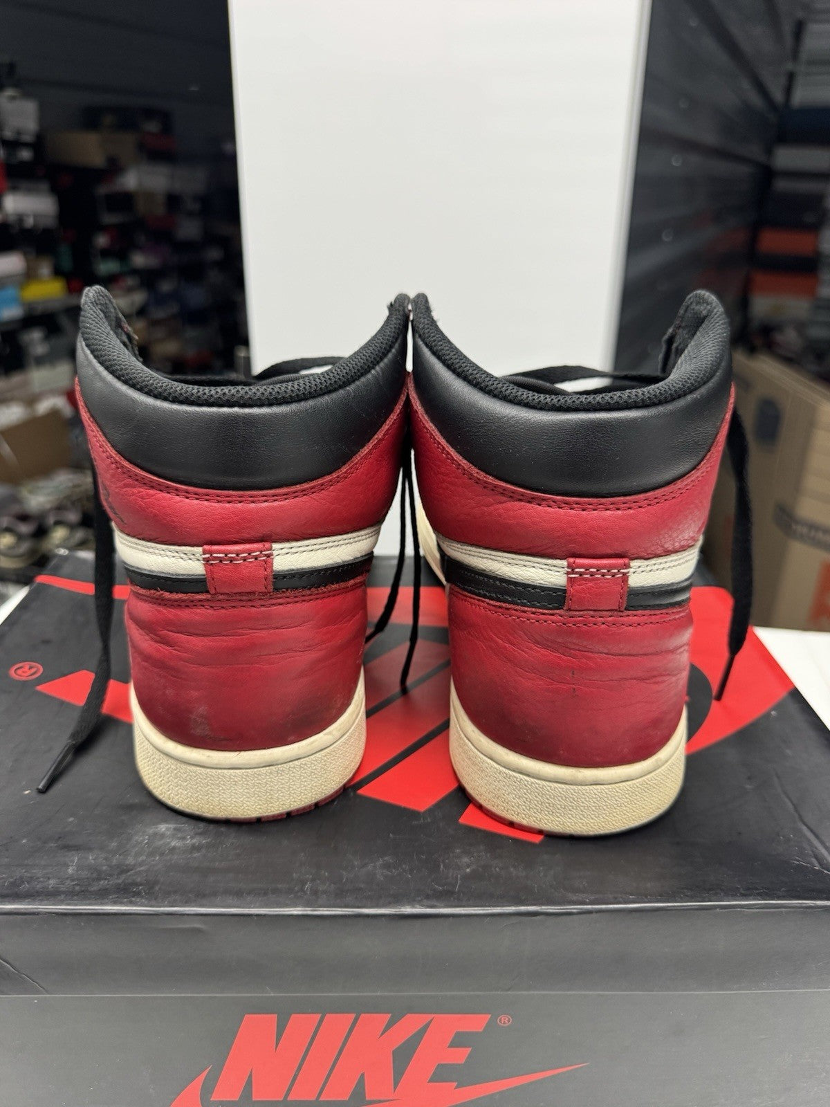 Jordan Air Jordan 1 Retro High OG Bred Toe Leather High Top SIZE 10.5