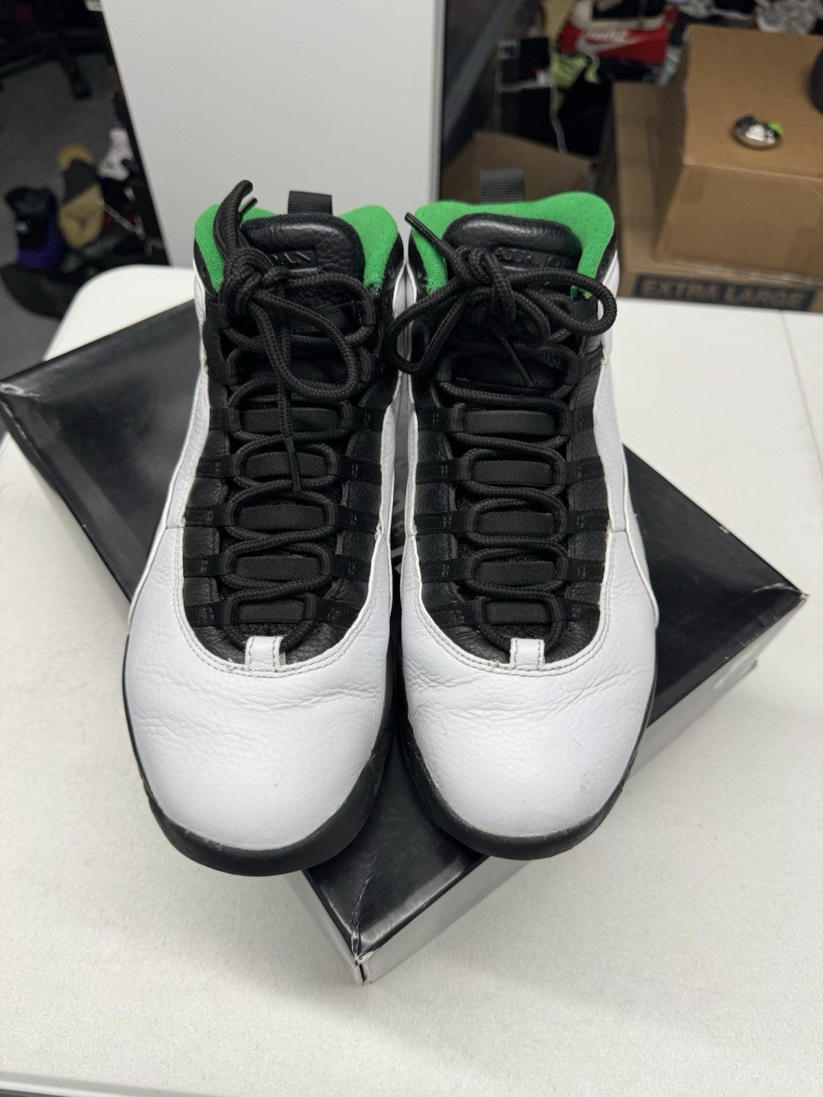 Jordan Air Jordan 10 Retro 2019 Seattle White/Black-Kelly Green SIZE 9.5