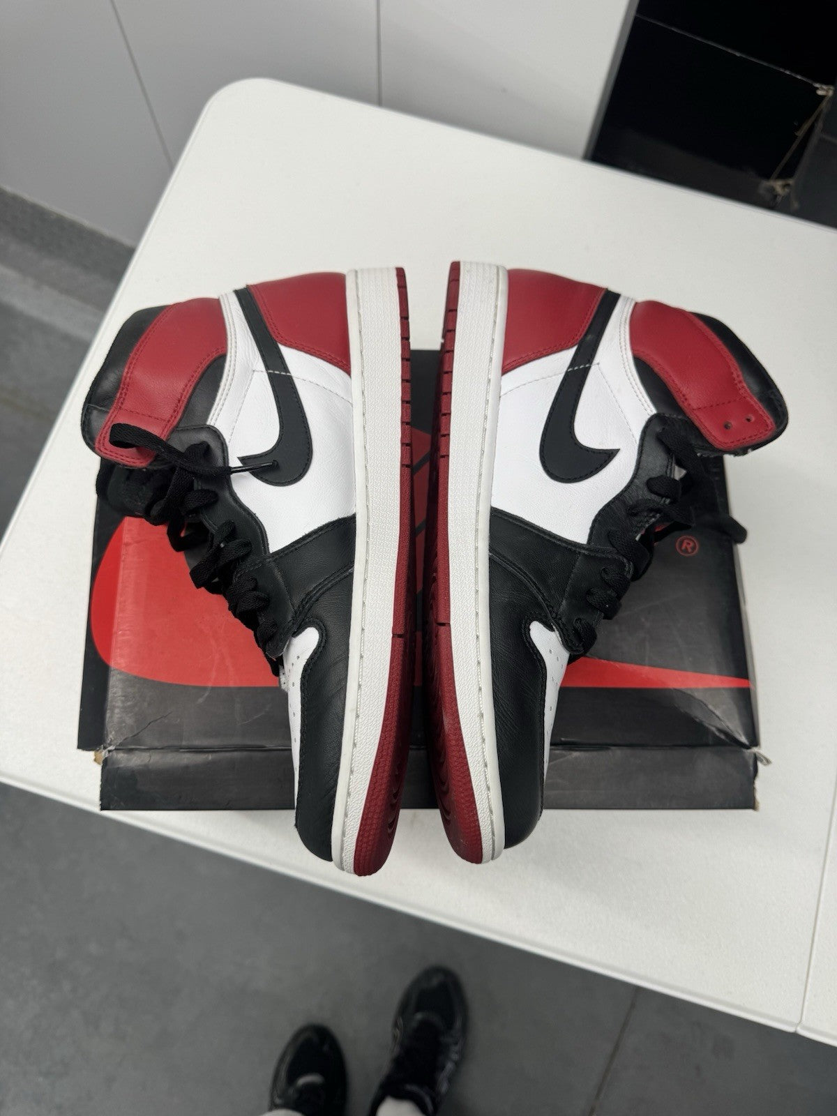 Jordan Air 1 Men's Sneakers Retro High Black Toe OG, Size 12