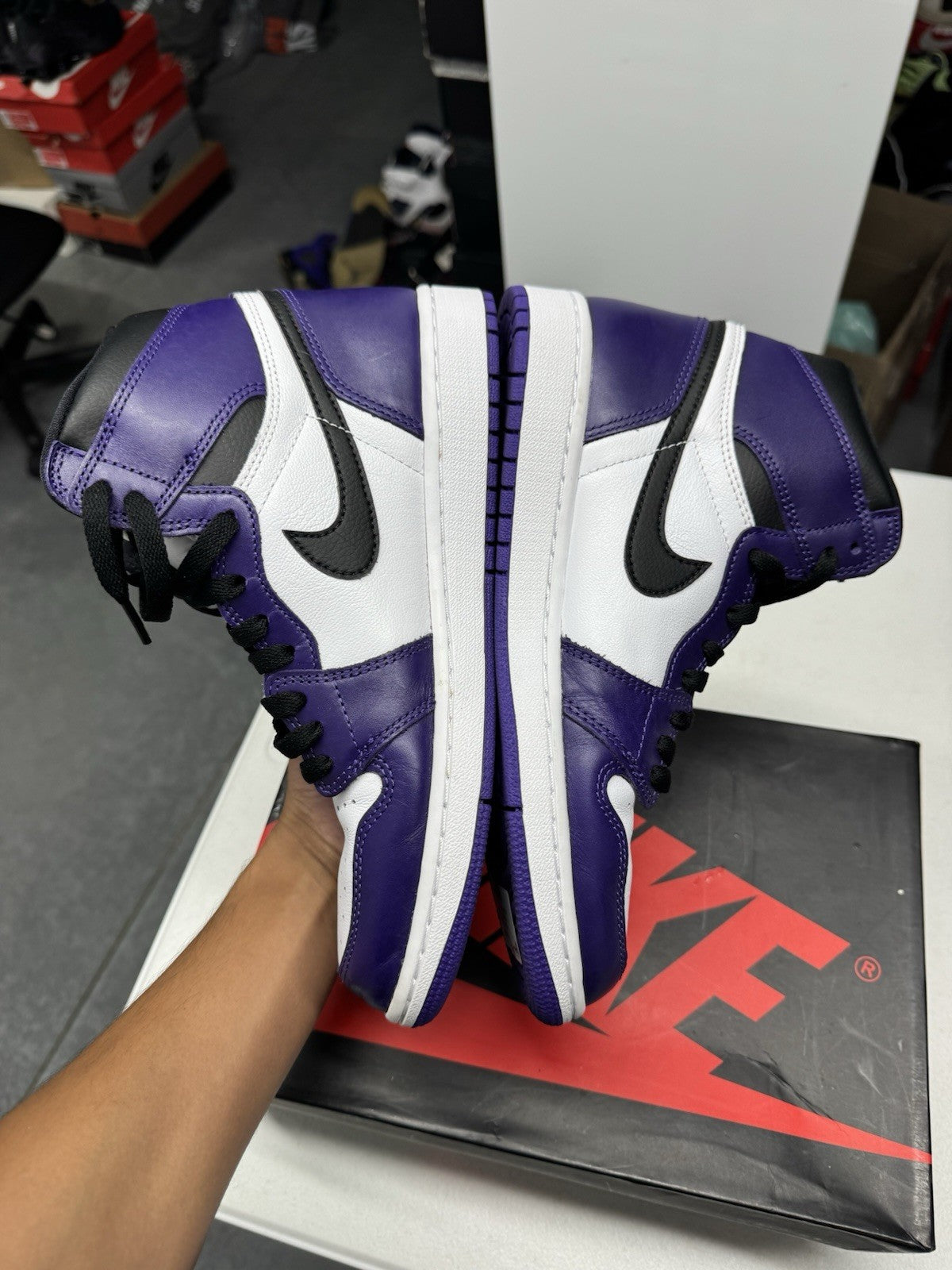 Jordan Air Jordan 1 Retro OG High Court Purple 2.0 Men's 555088-500 SIZE 8.5