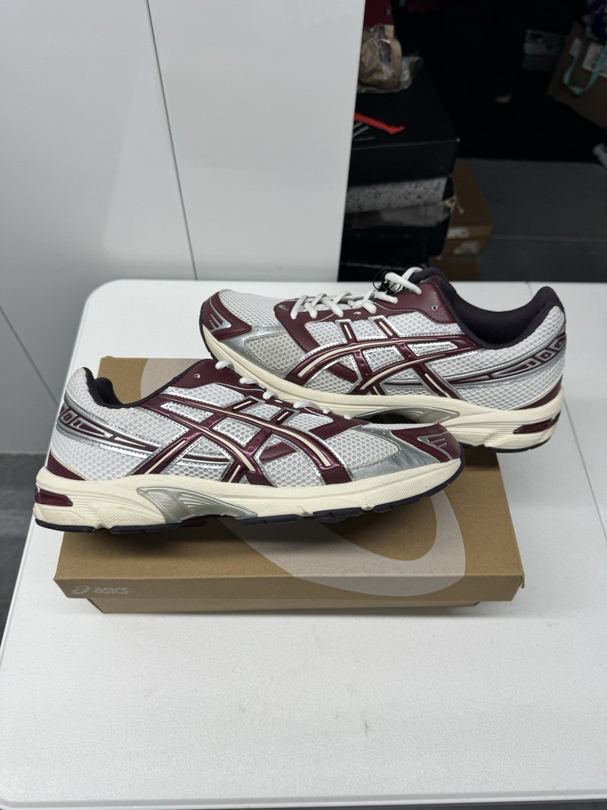 ASICS Gel 1130 White Maroon Banner Size 12
