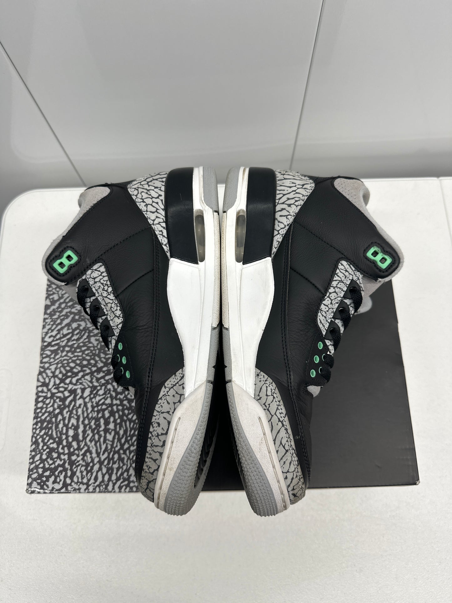 Jordan 3 Green Glow (9.5)