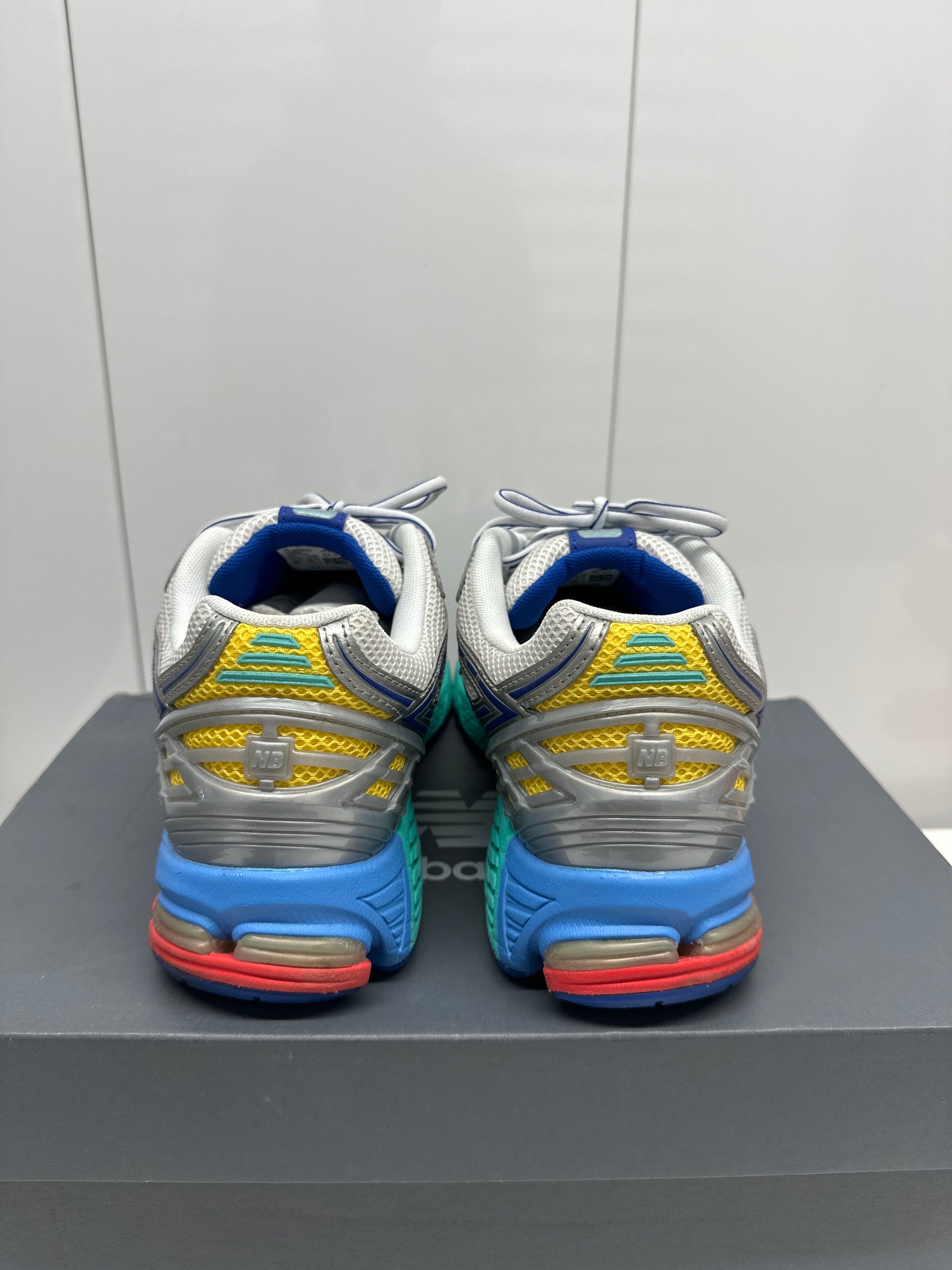 New Balance Moon Sign 2002r Size 12