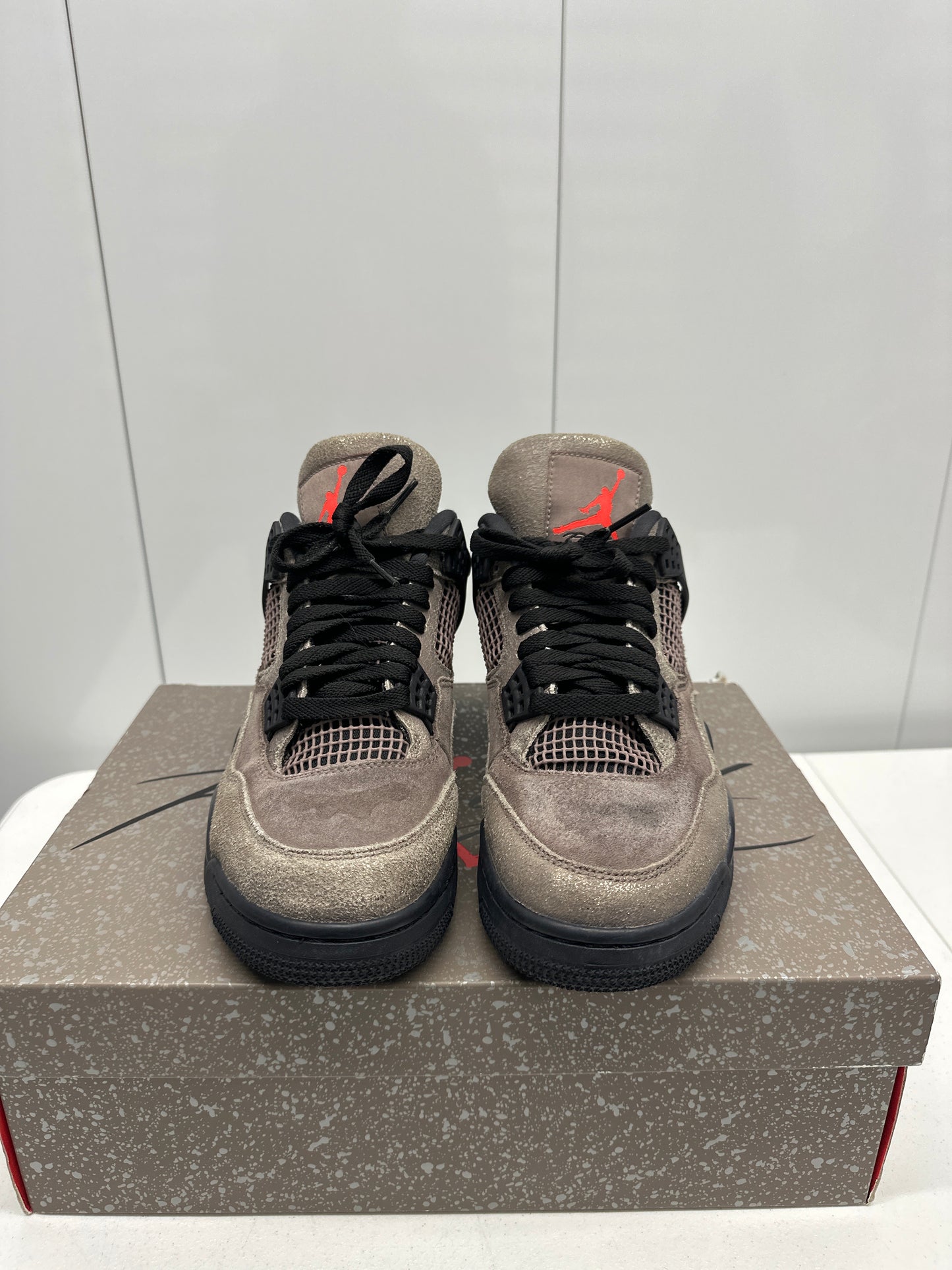 Jordan 4 Taupe Haze (9.5)