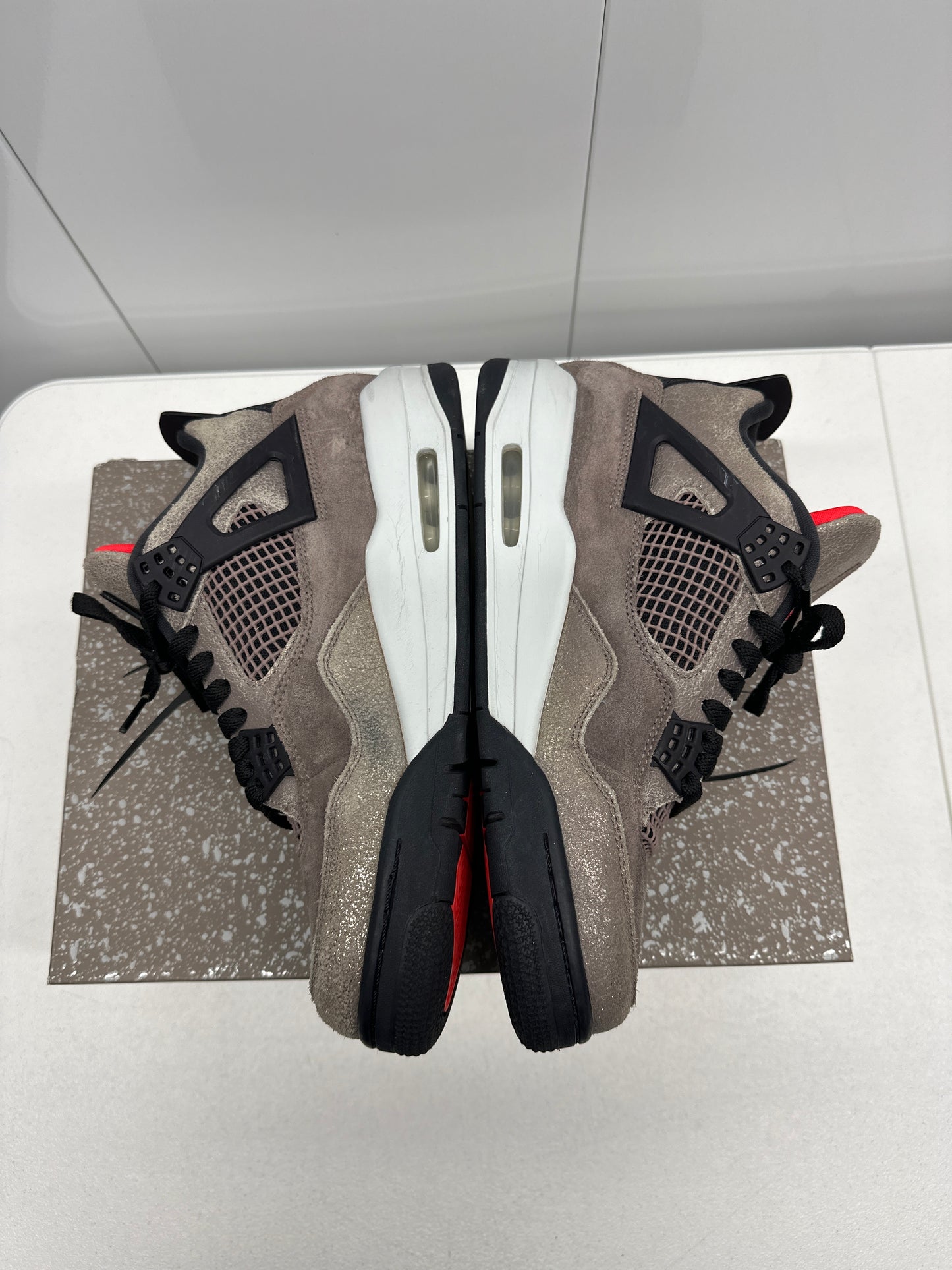 Jordan 4 Taupe Haze (9.5)
